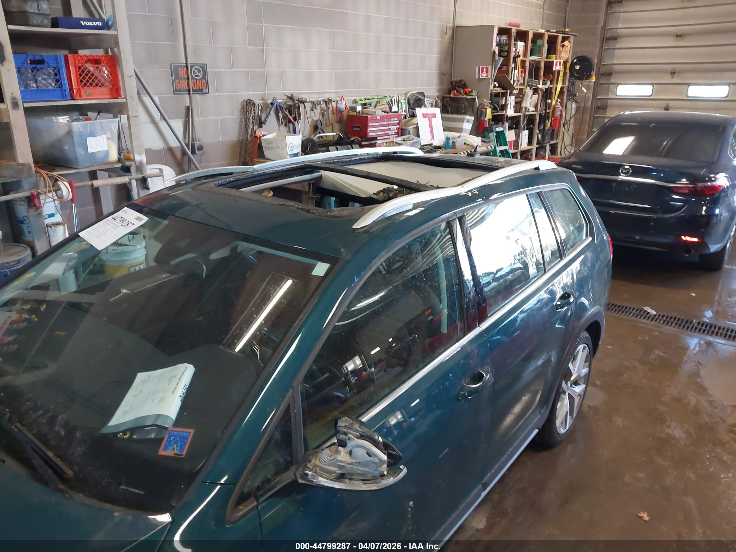VOLKSWAGEN GOLF image 6