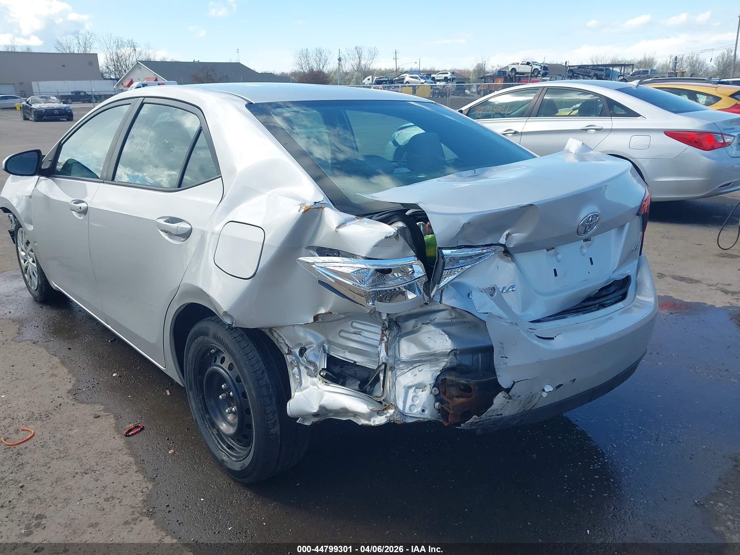 TOYOTA COROLLA image 6