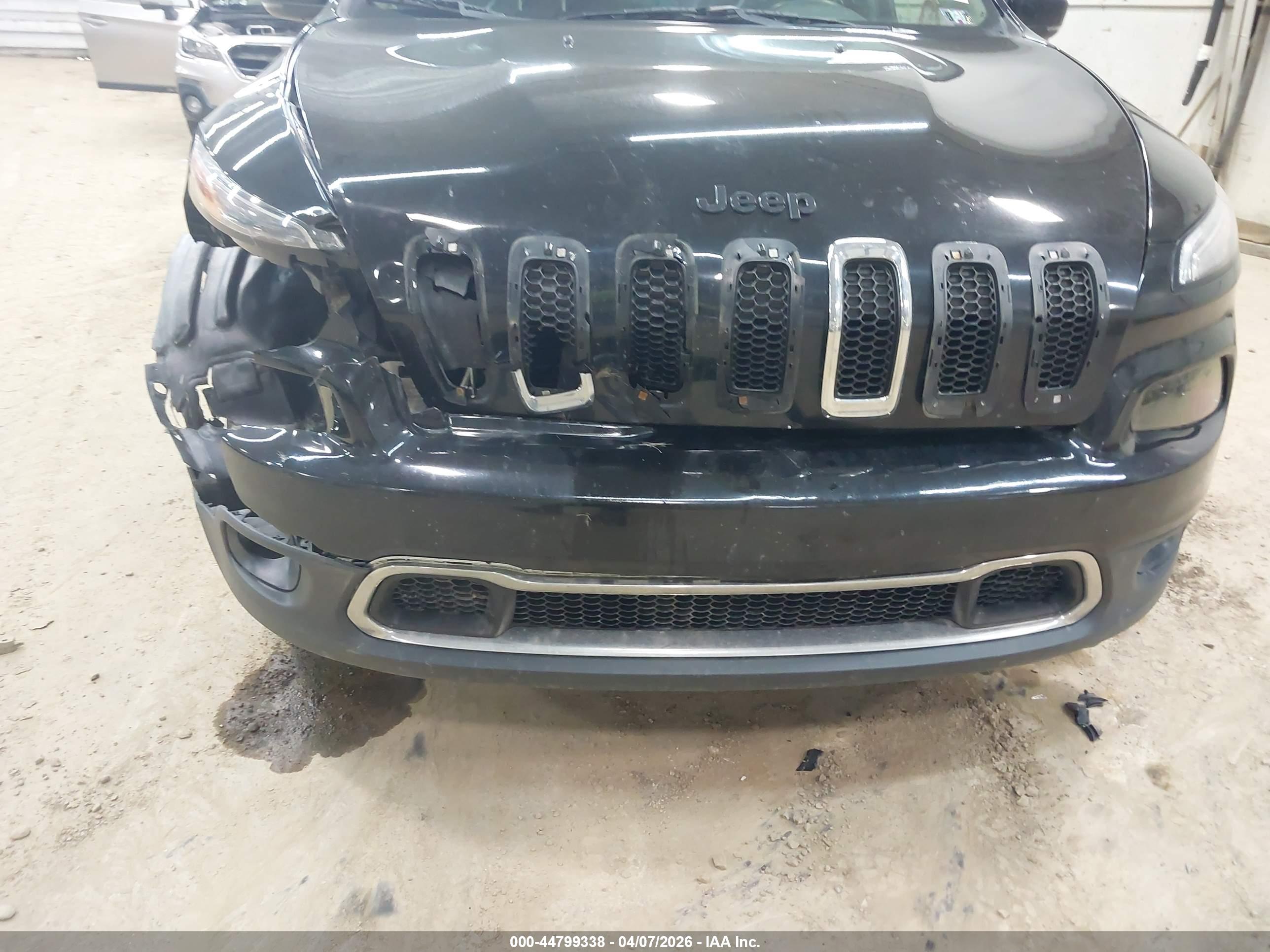 JEEP CHEROKEE image 6