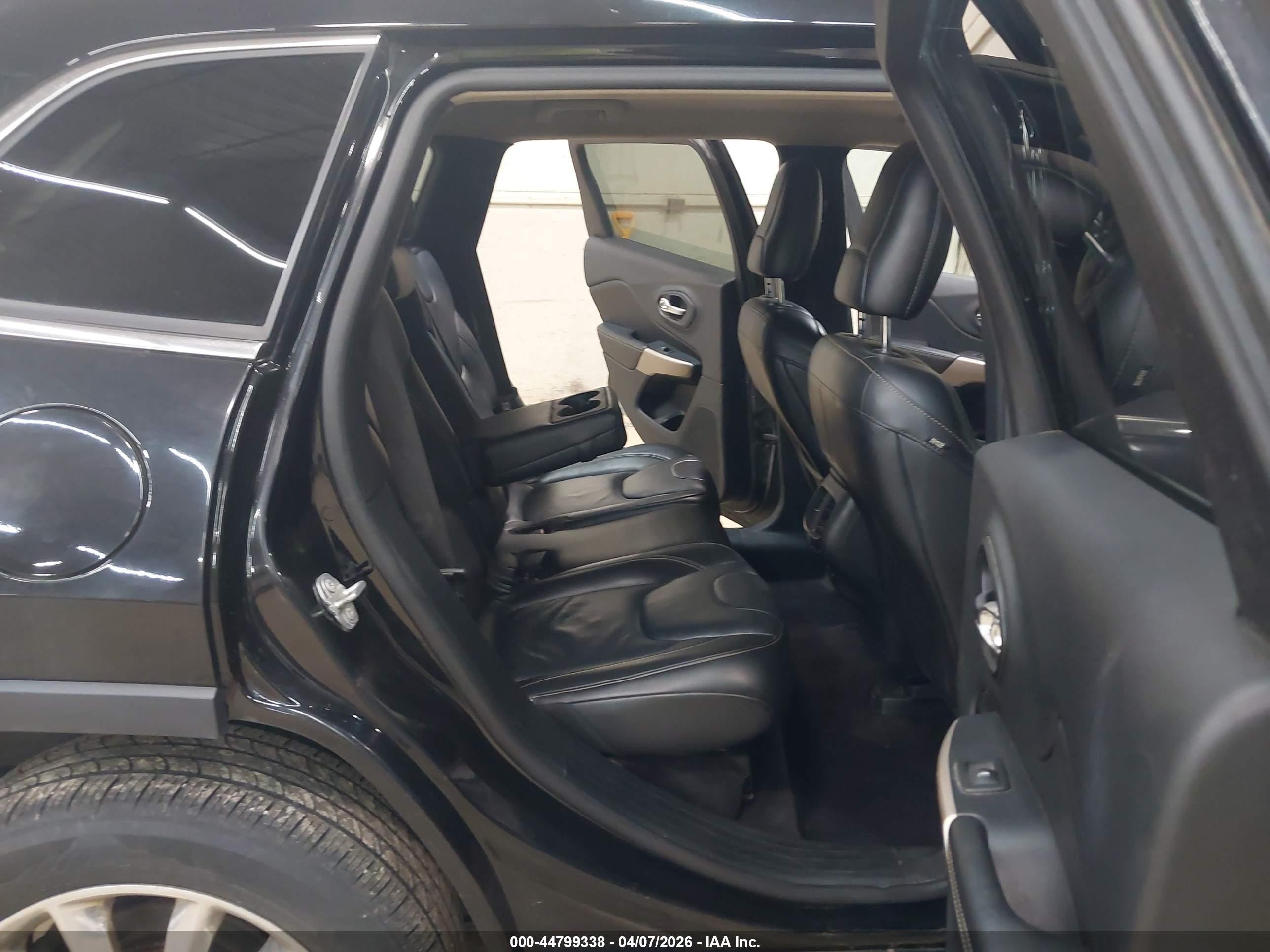 JEEP CHEROKEE image 8