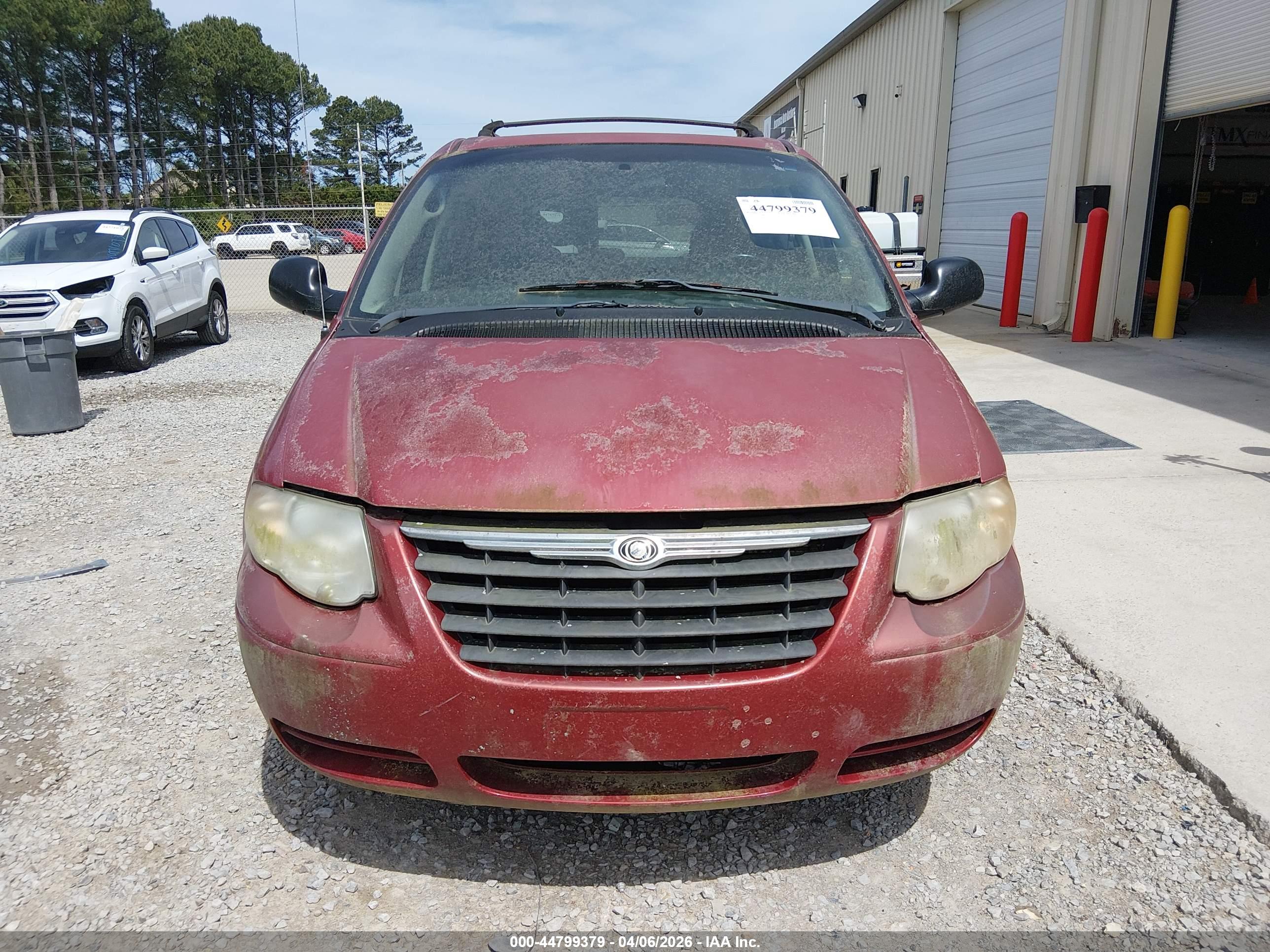 CHRYSLER TOWN image 6