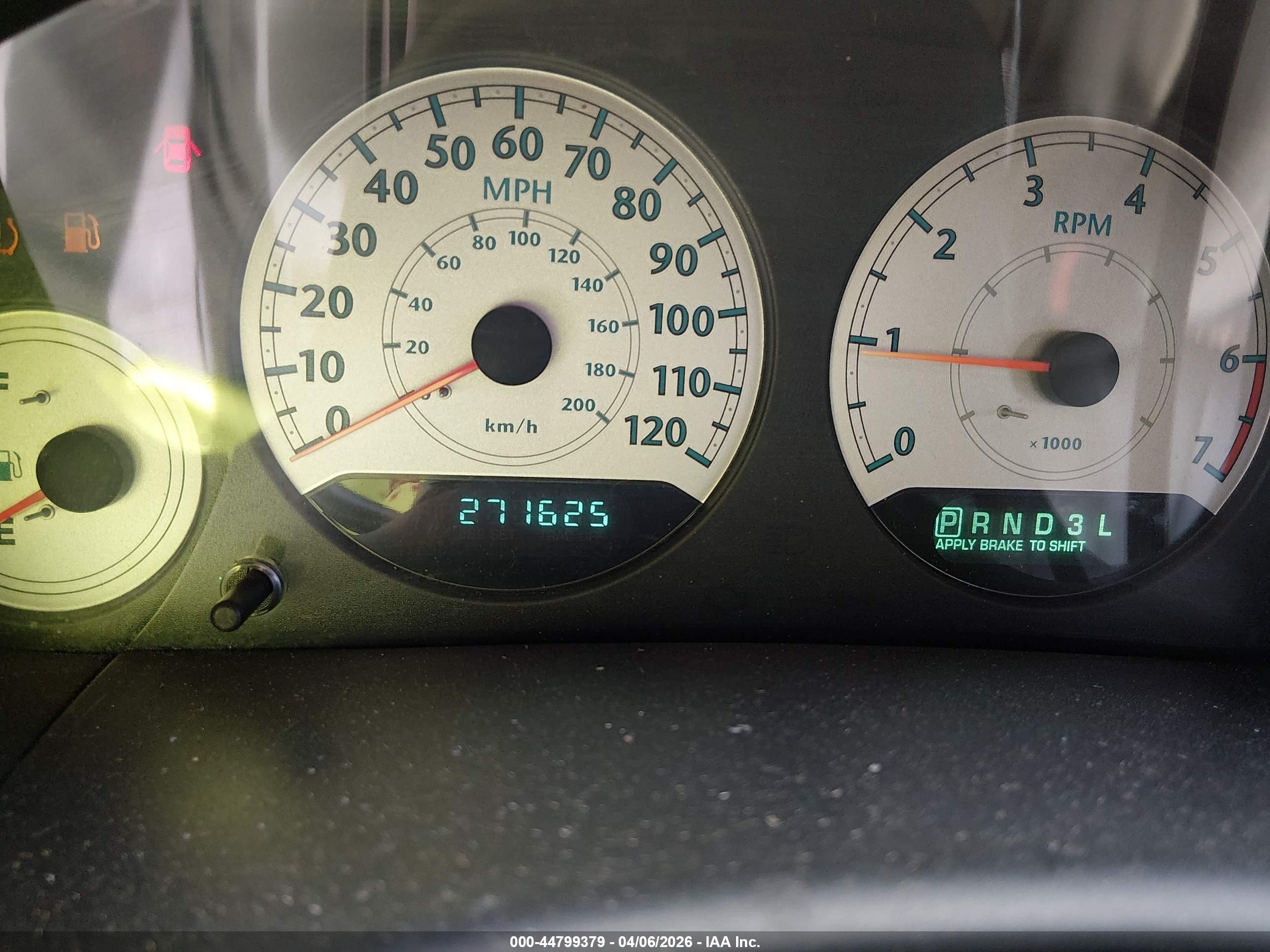CHRYSLER TOWN image 7