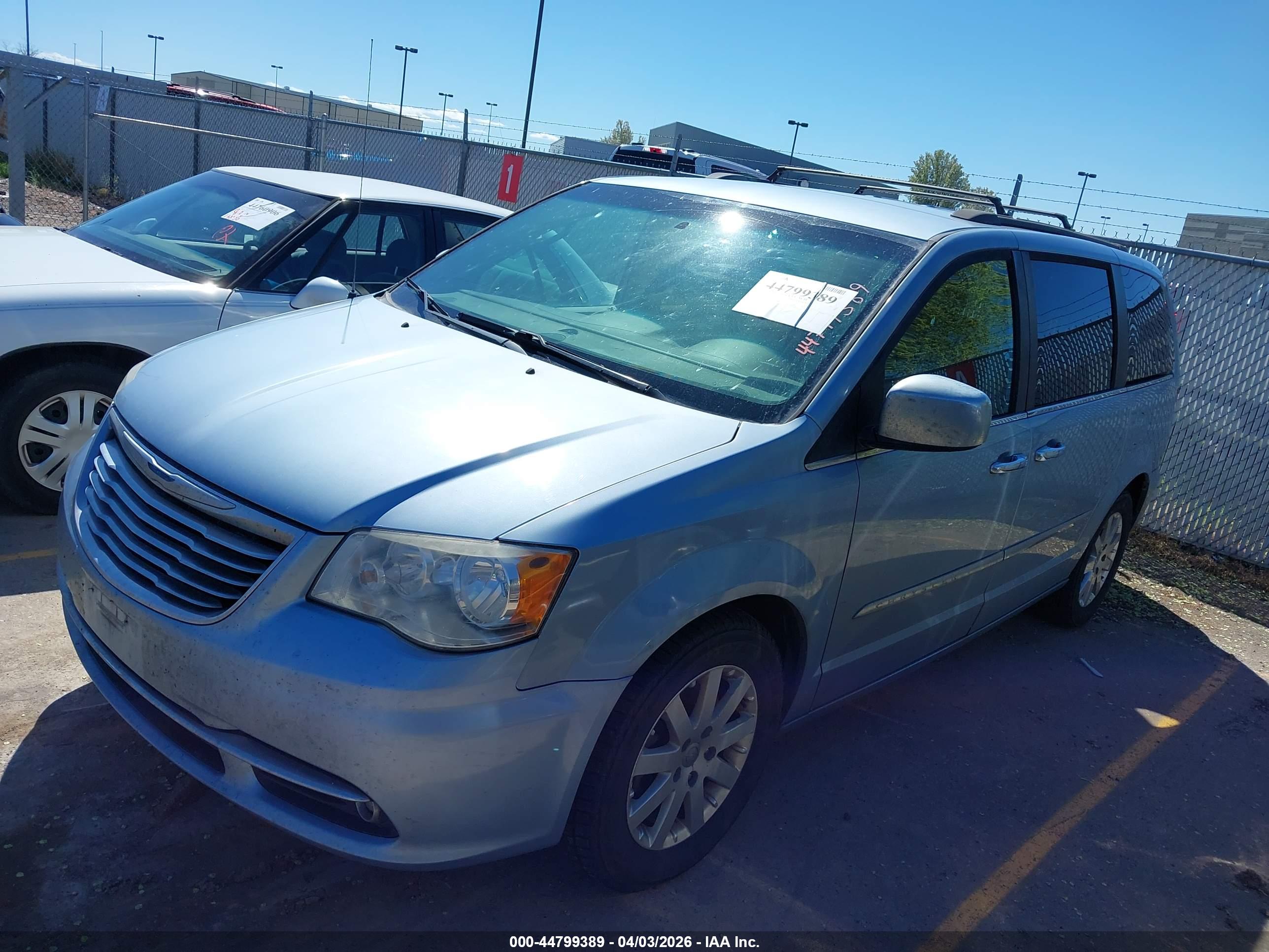 CHRYSLER TOWN image 2