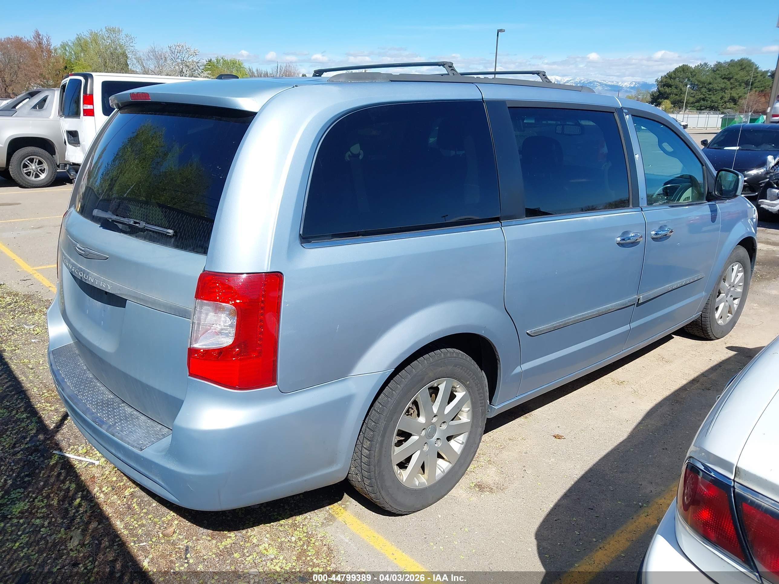 CHRYSLER TOWN image 4