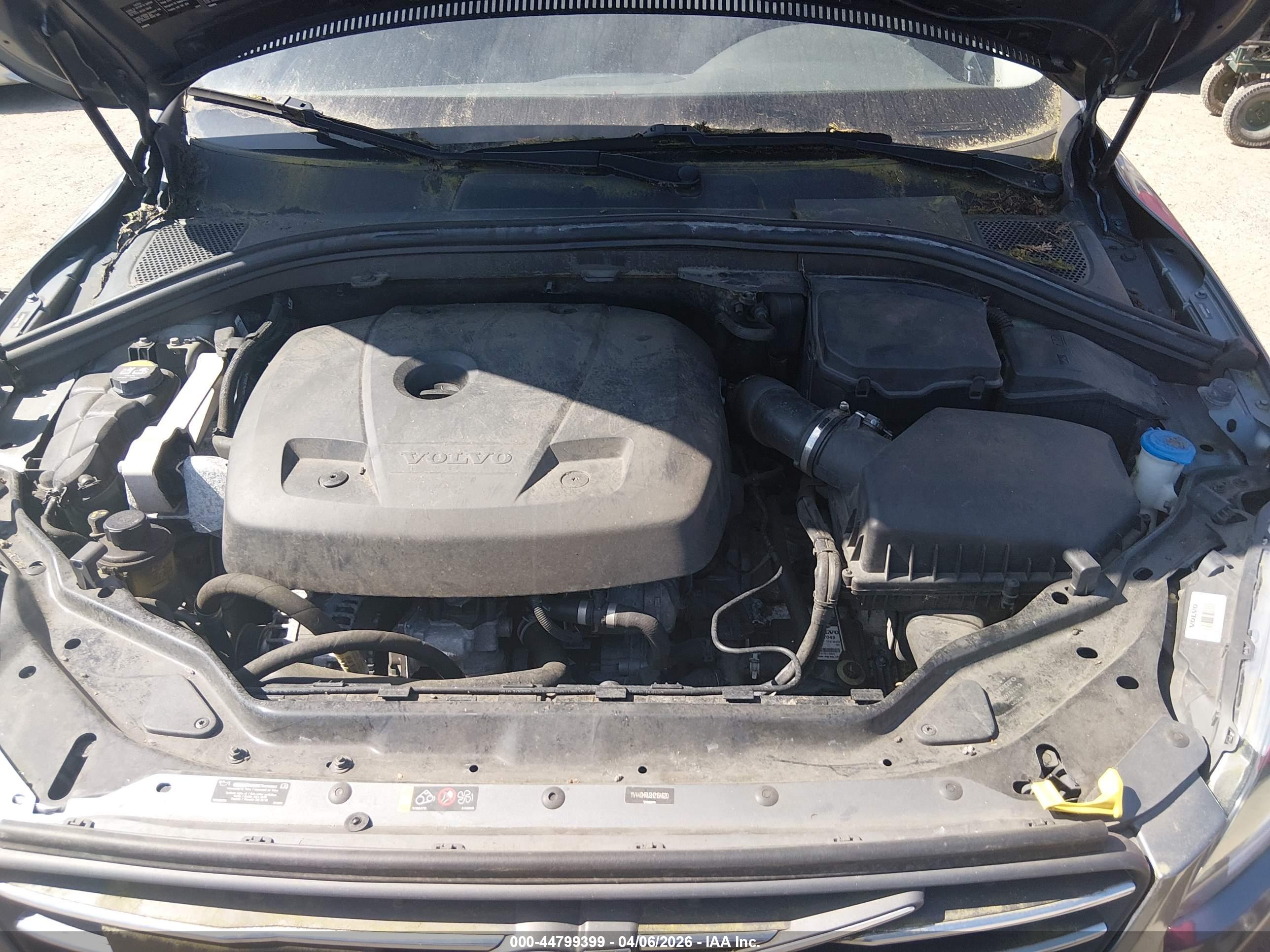 VOLVO XC60 image 10