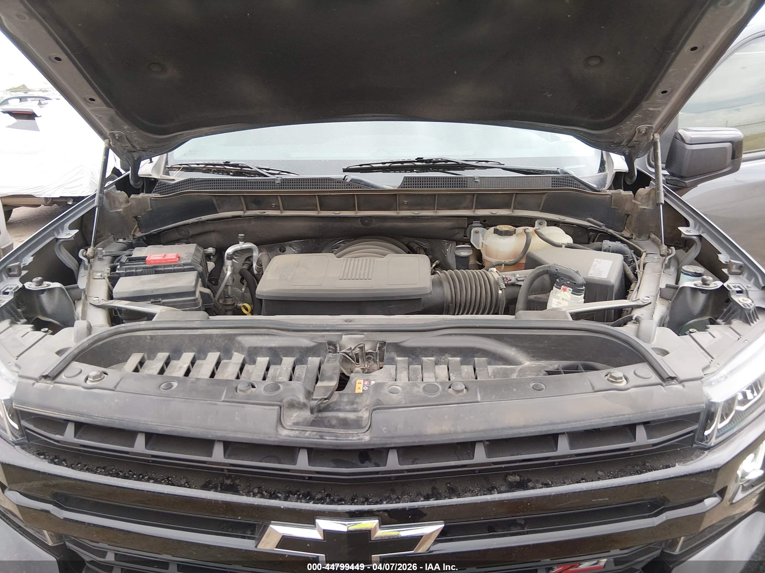 CHEVROLET SILVERADO image 10
