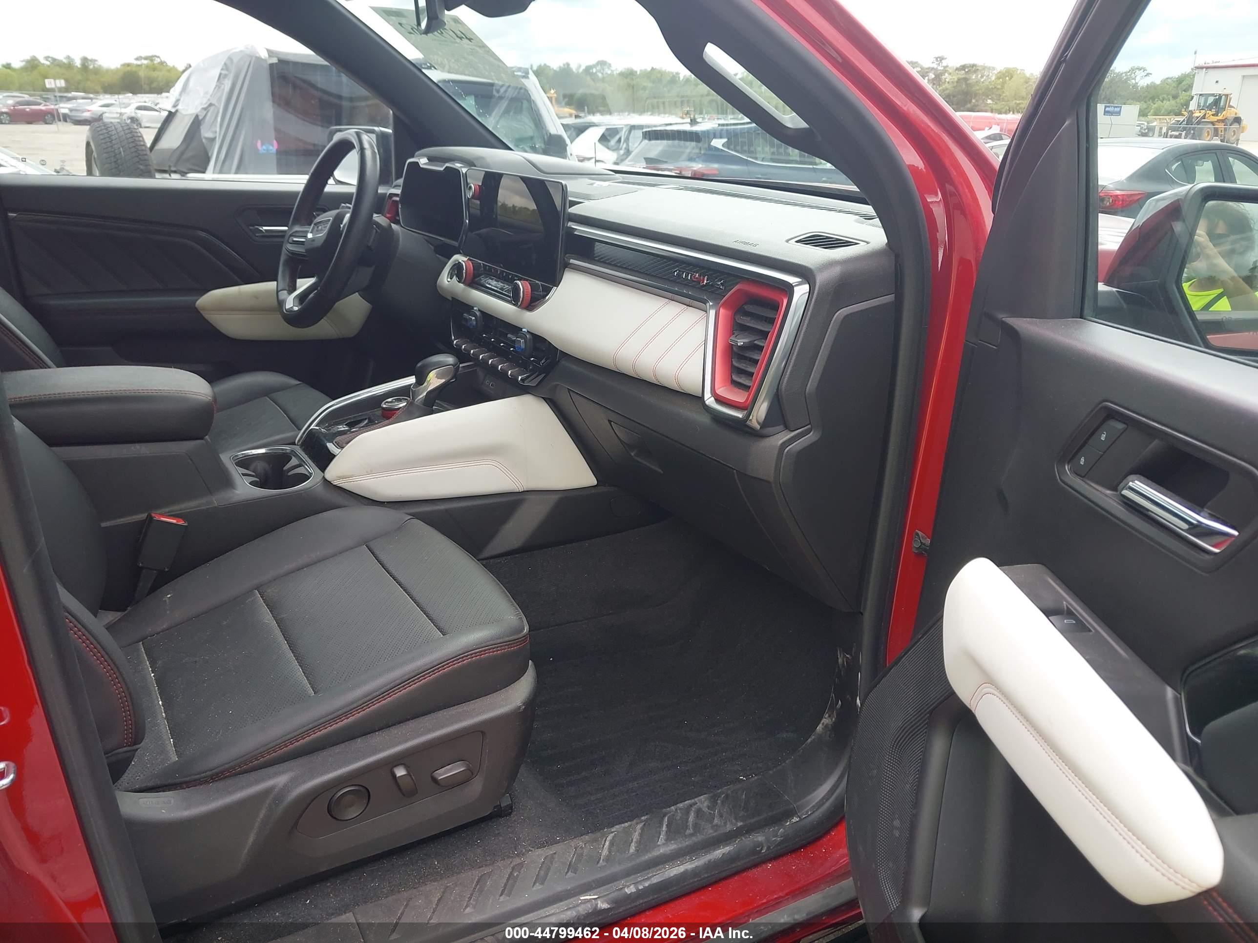 GMC CANYON image 5