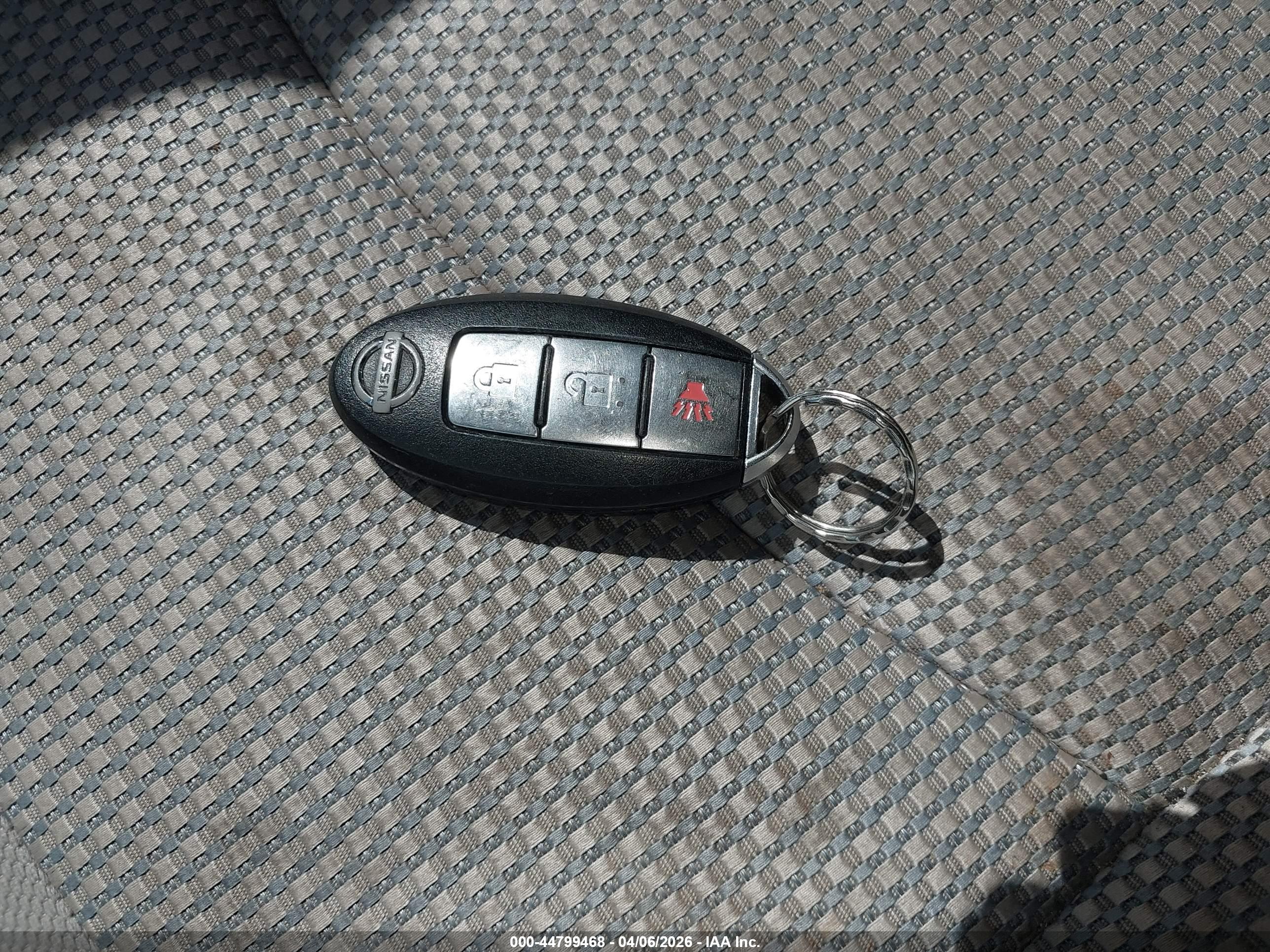 NISSAN ROGUE image 11