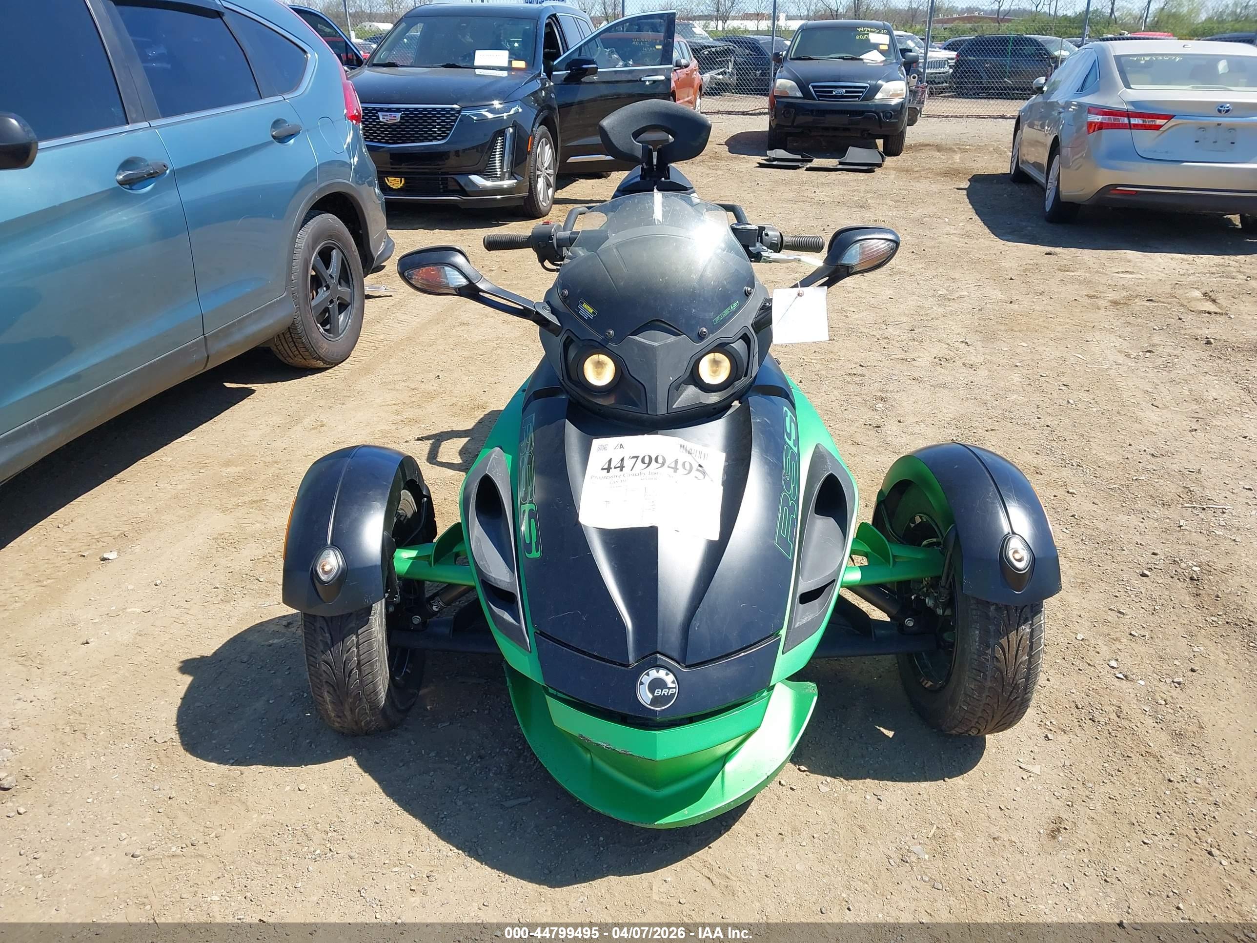 CAN-AM SPYDER image 5
