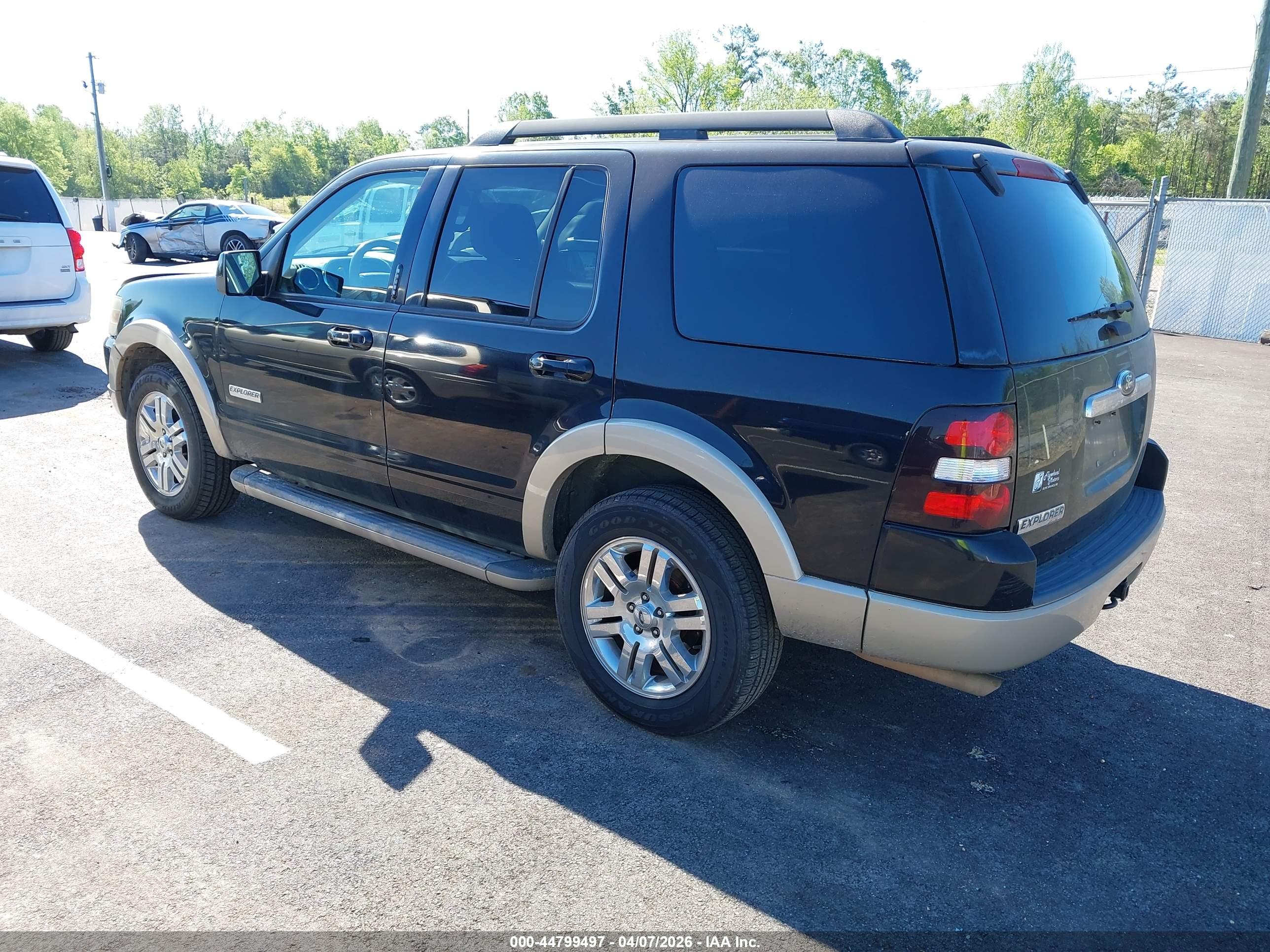 FORD EXPLORER image 3