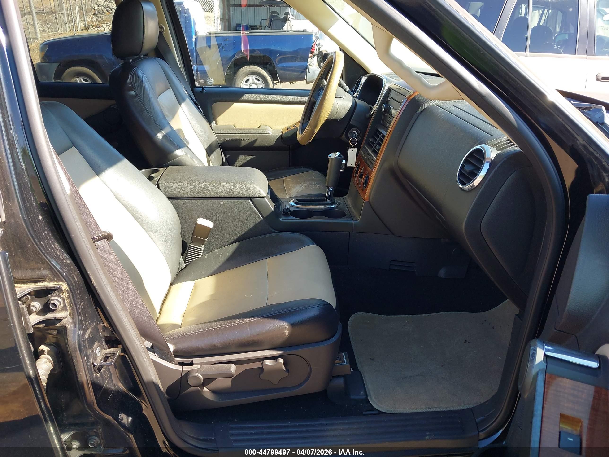 FORD EXPLORER image 5