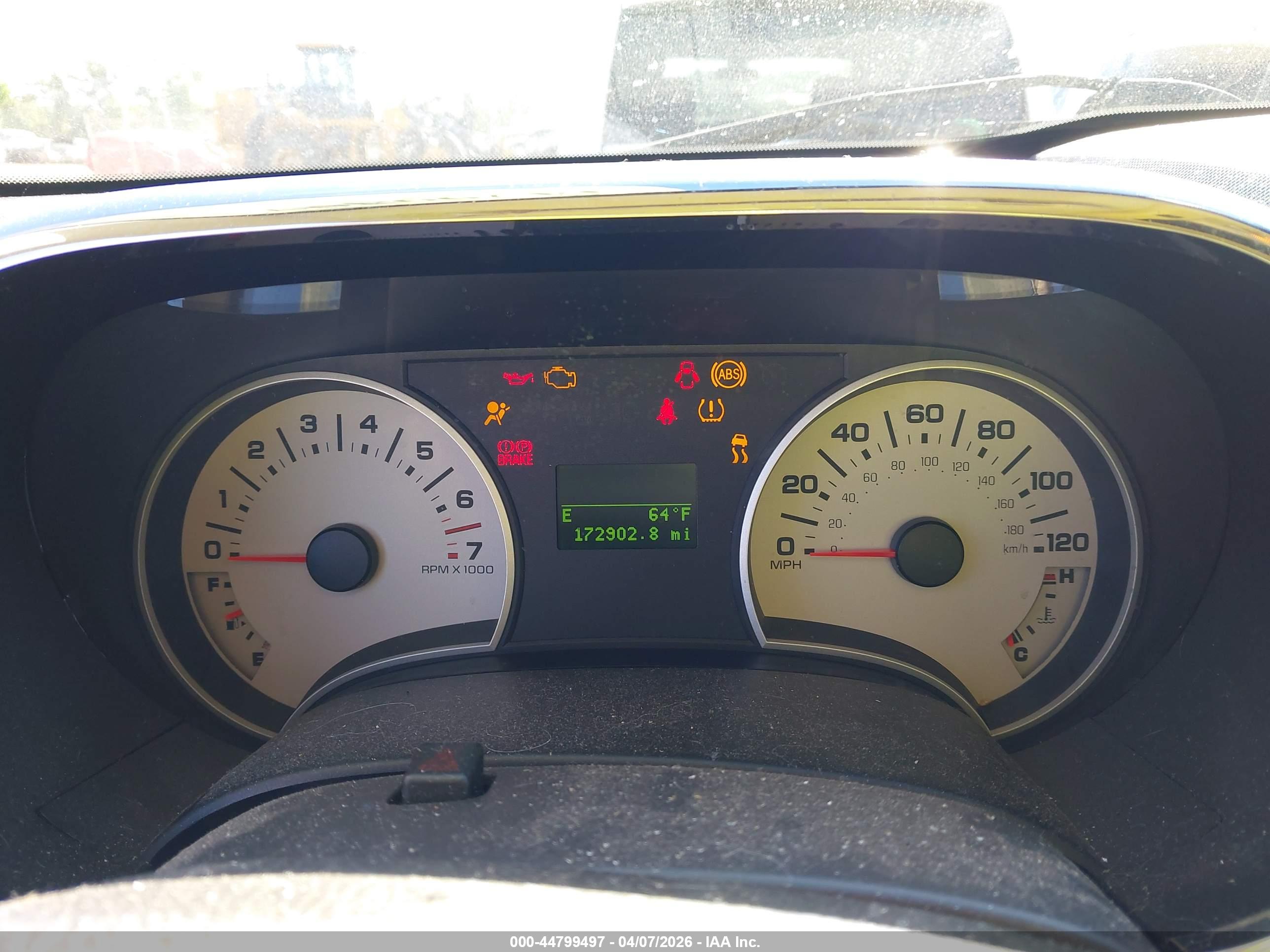 FORD EXPLORER image 7