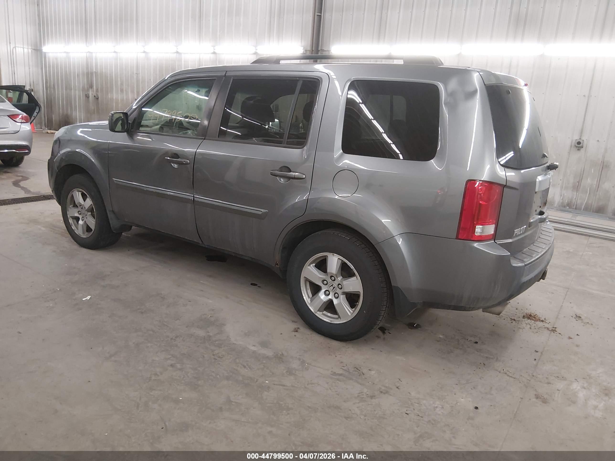 HONDA PILOT image 3
