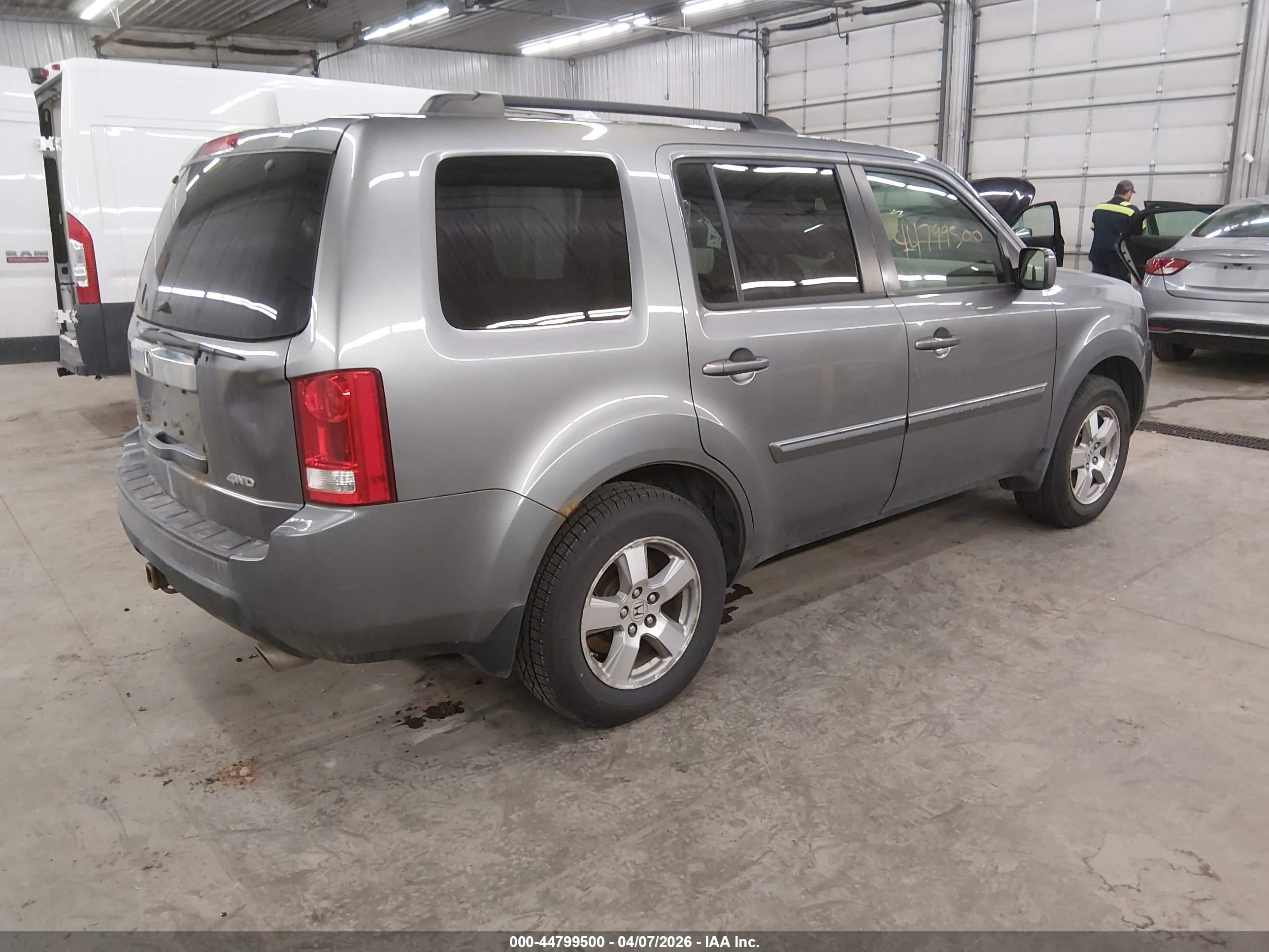 HONDA PILOT image 4