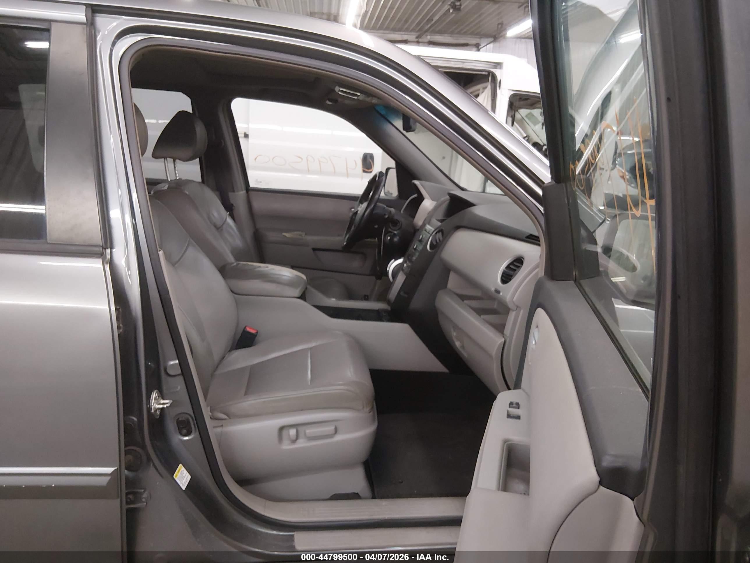 HONDA PILOT image 5