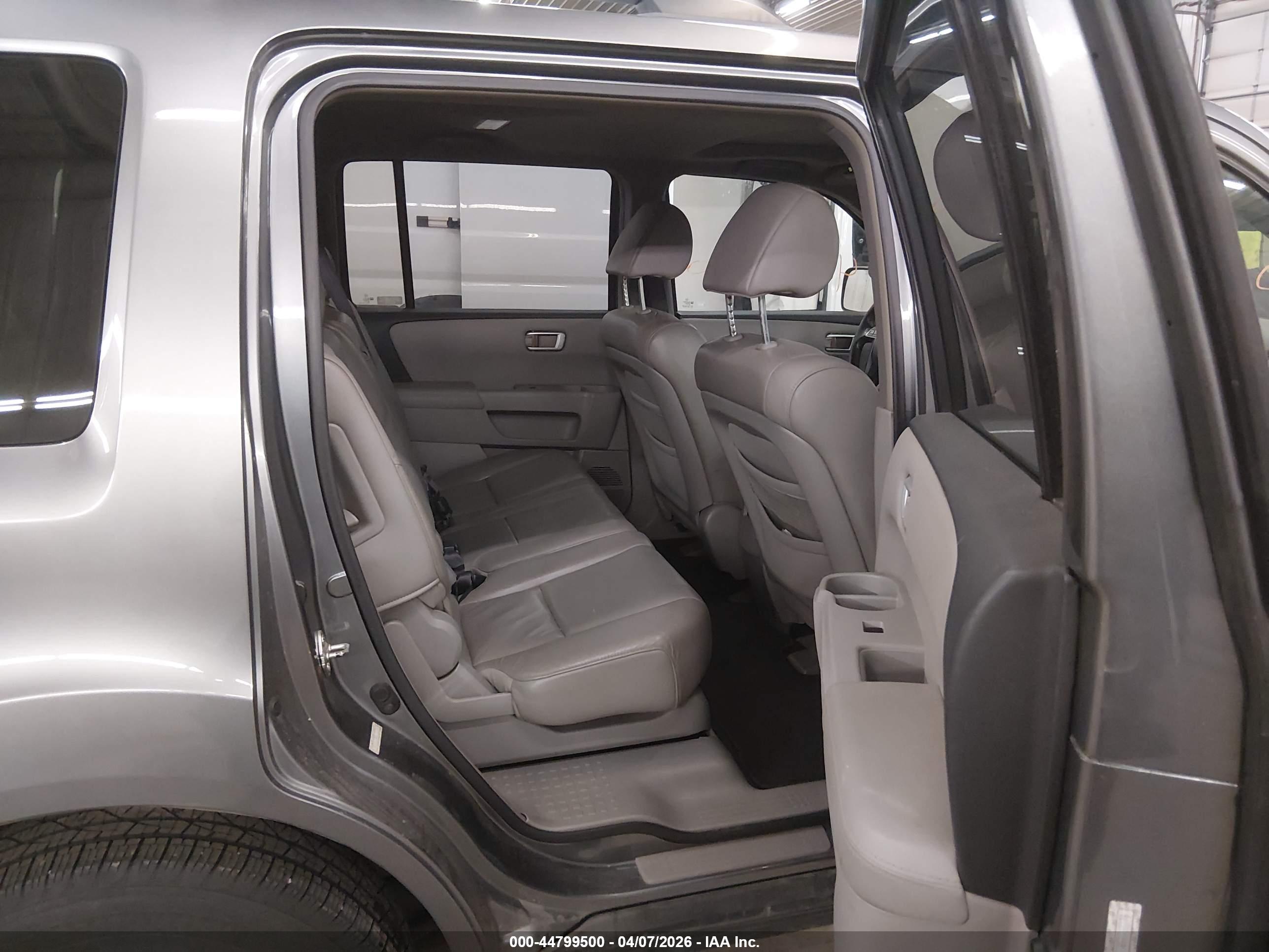 HONDA PILOT image 8