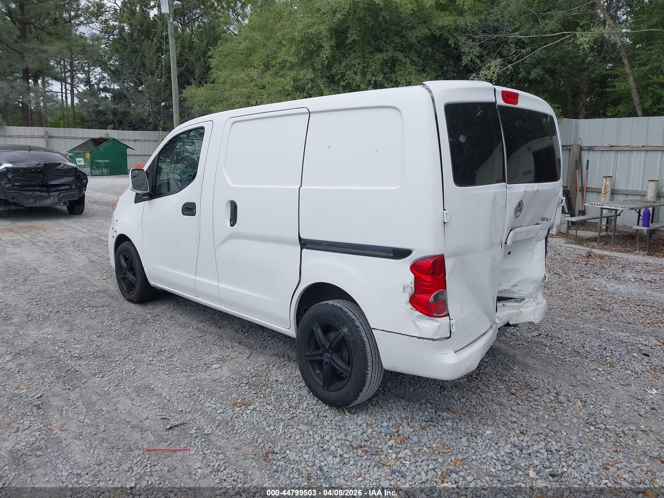NISSAN NV200 image 3