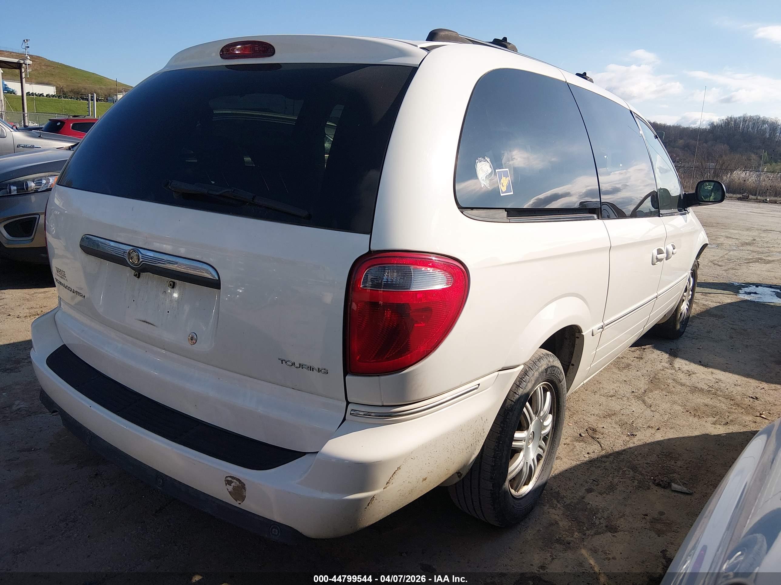 CHRYSLER TOWN image 4