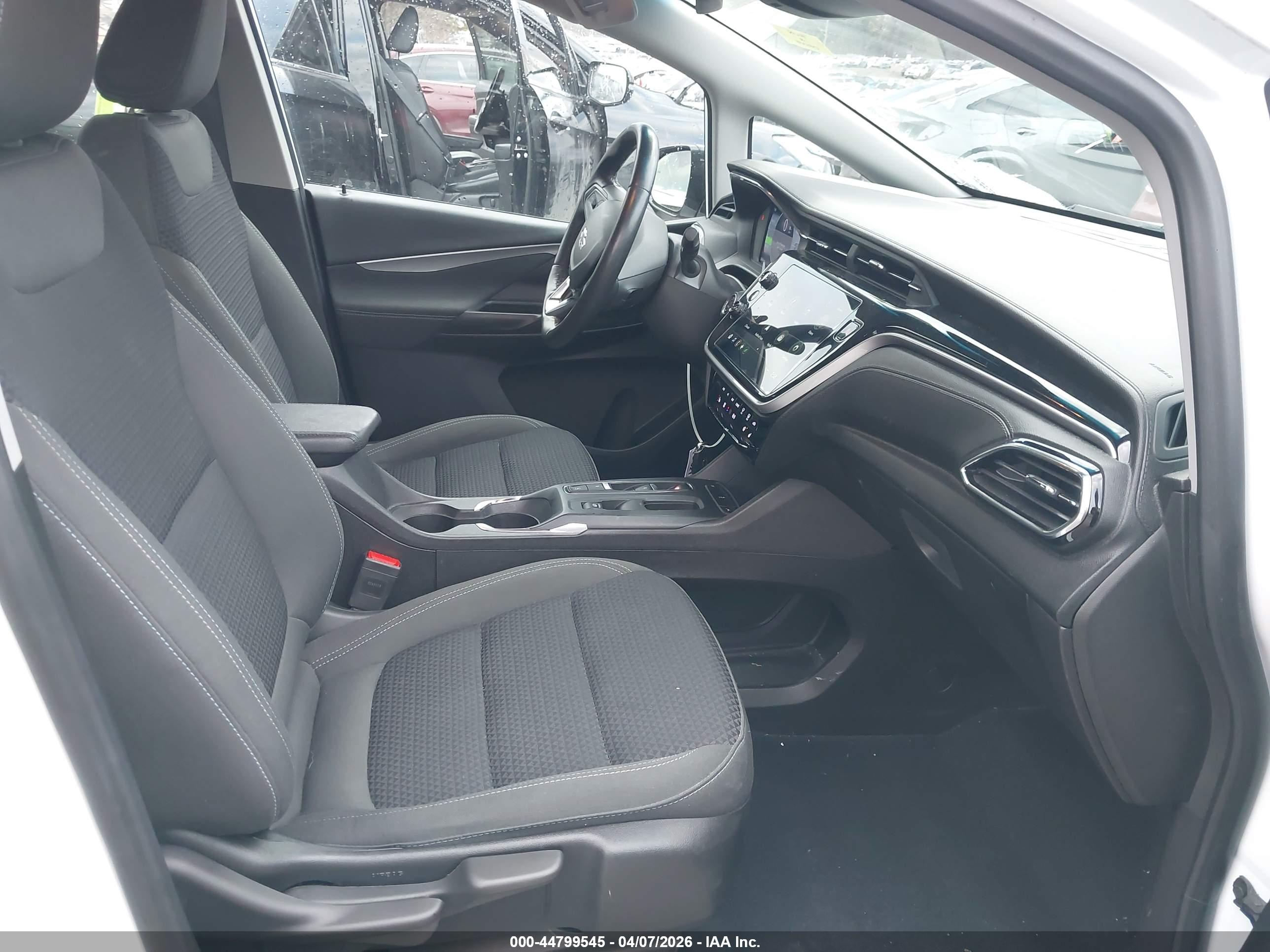 CHEVROLET BOLT image 5