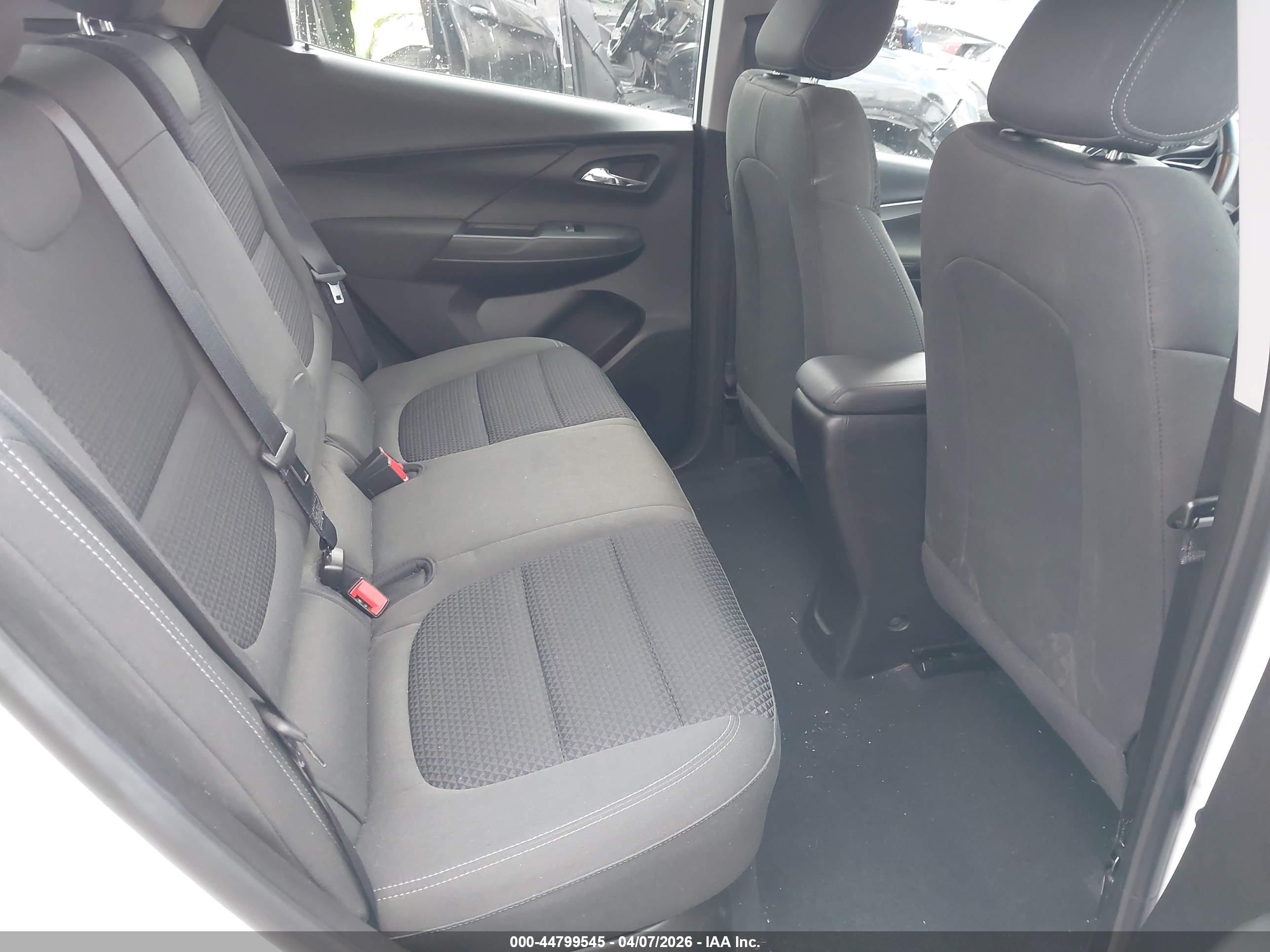 CHEVROLET BOLT image 8