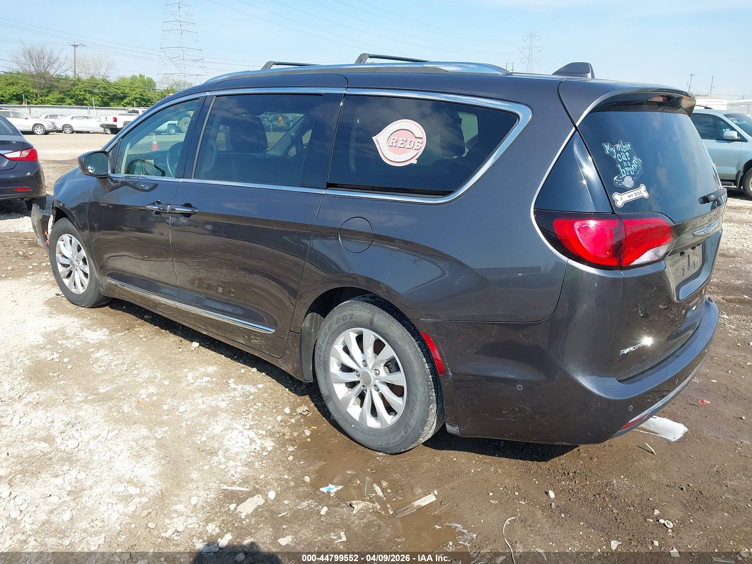 CHRYSLER PACIFICA image 3