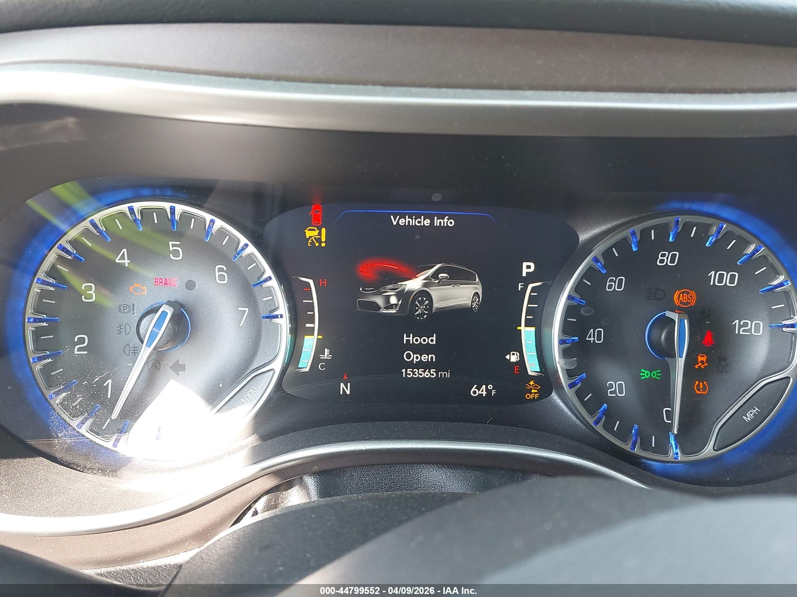 CHRYSLER PACIFICA image 7