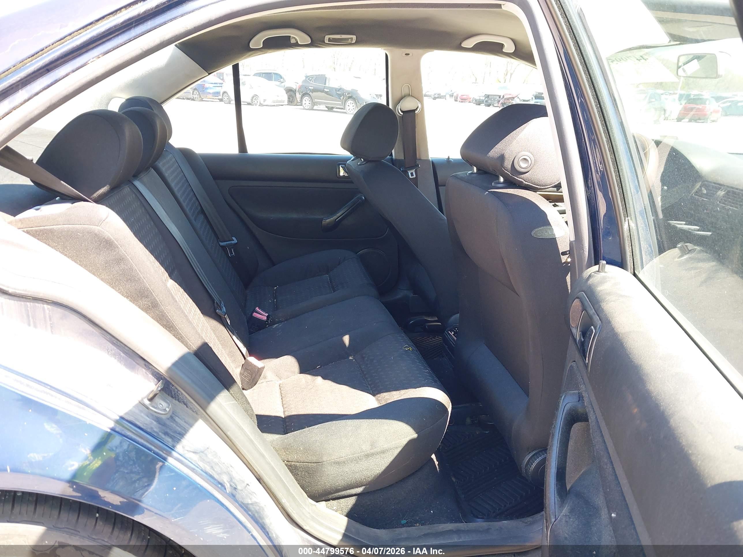 VOLKSWAGEN JETTA image 8