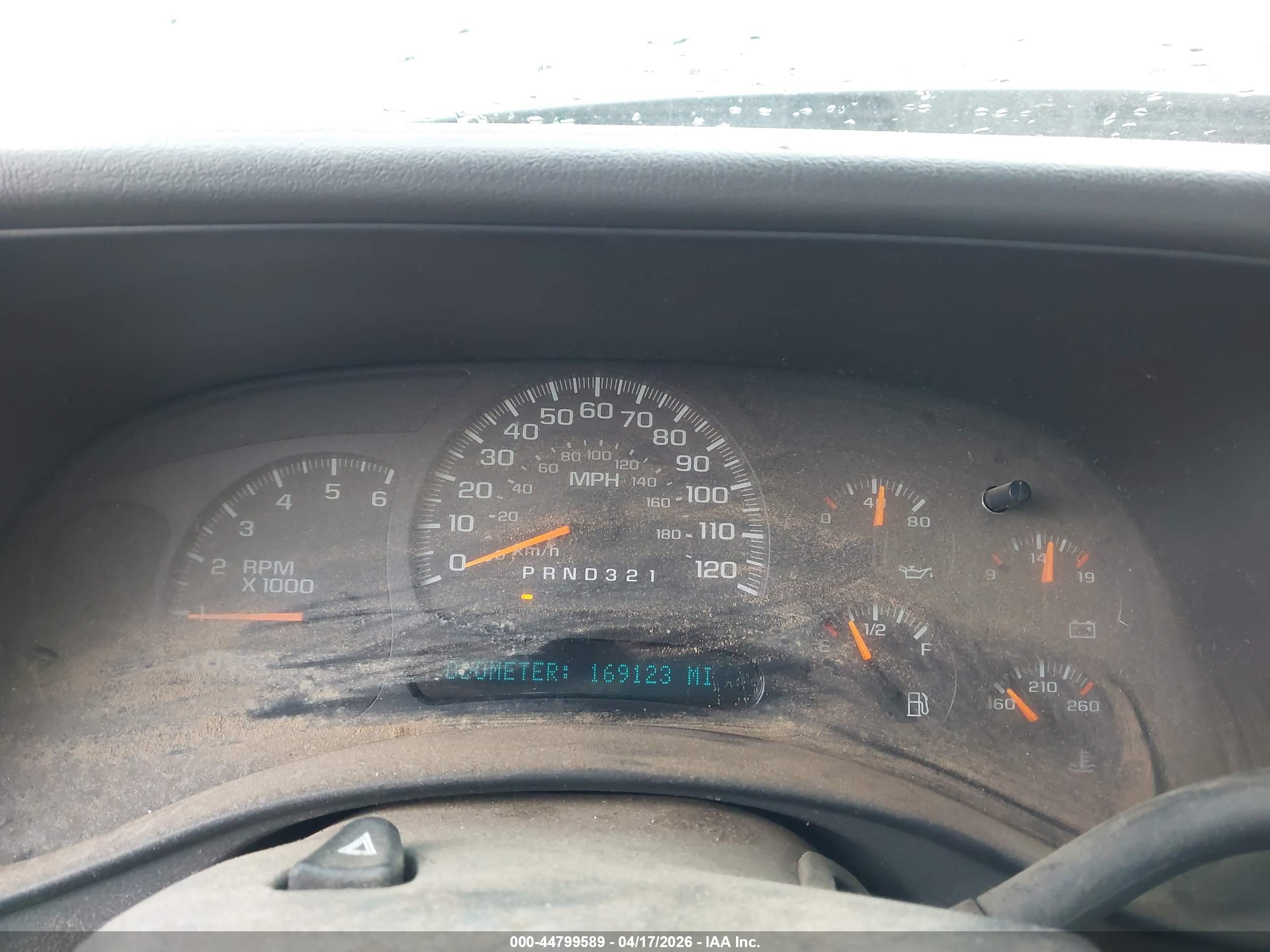 CHEVROLET SILVERADO image 7