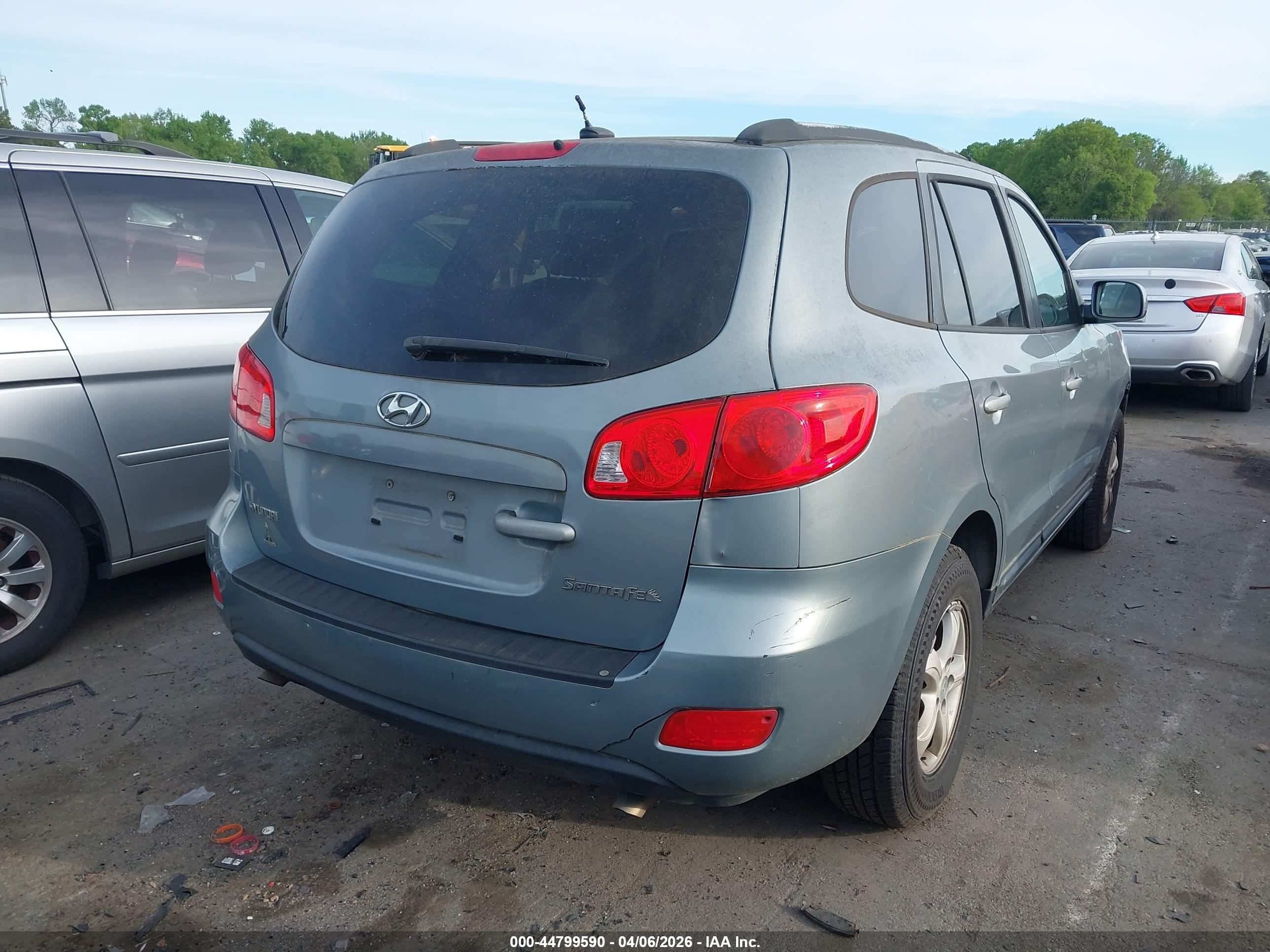 HYUNDAI SANTA image 4