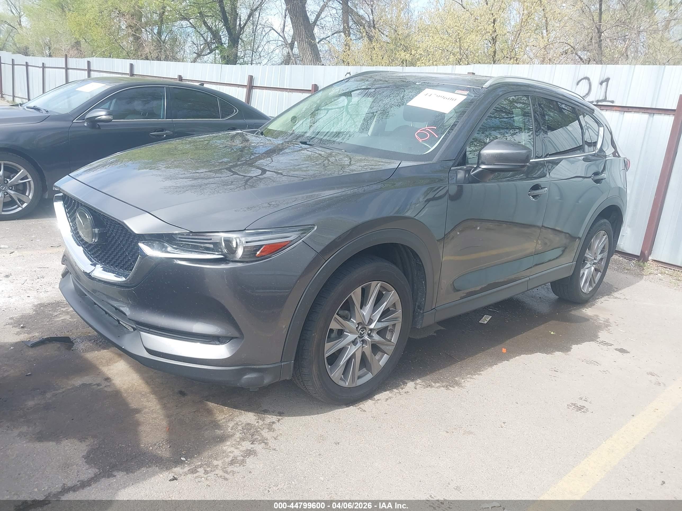 MAZDA CX-5 image 2