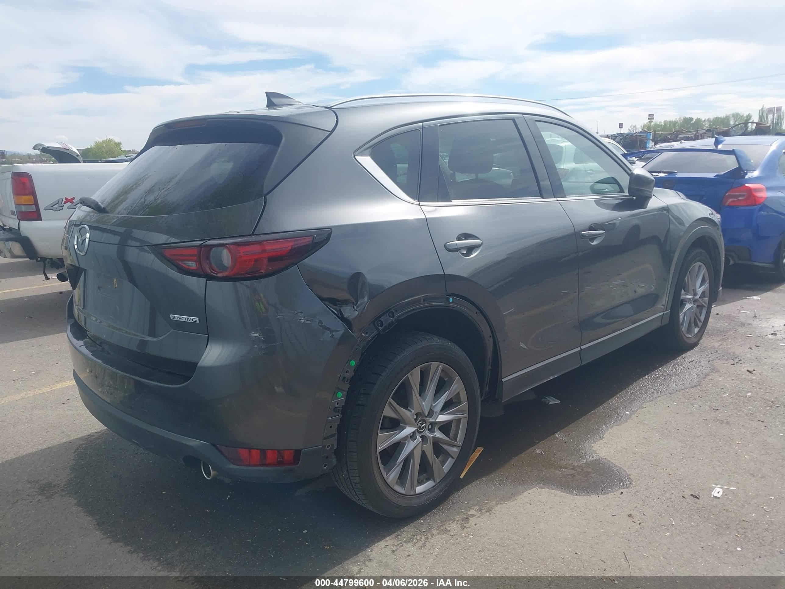 MAZDA CX-5 image 4
