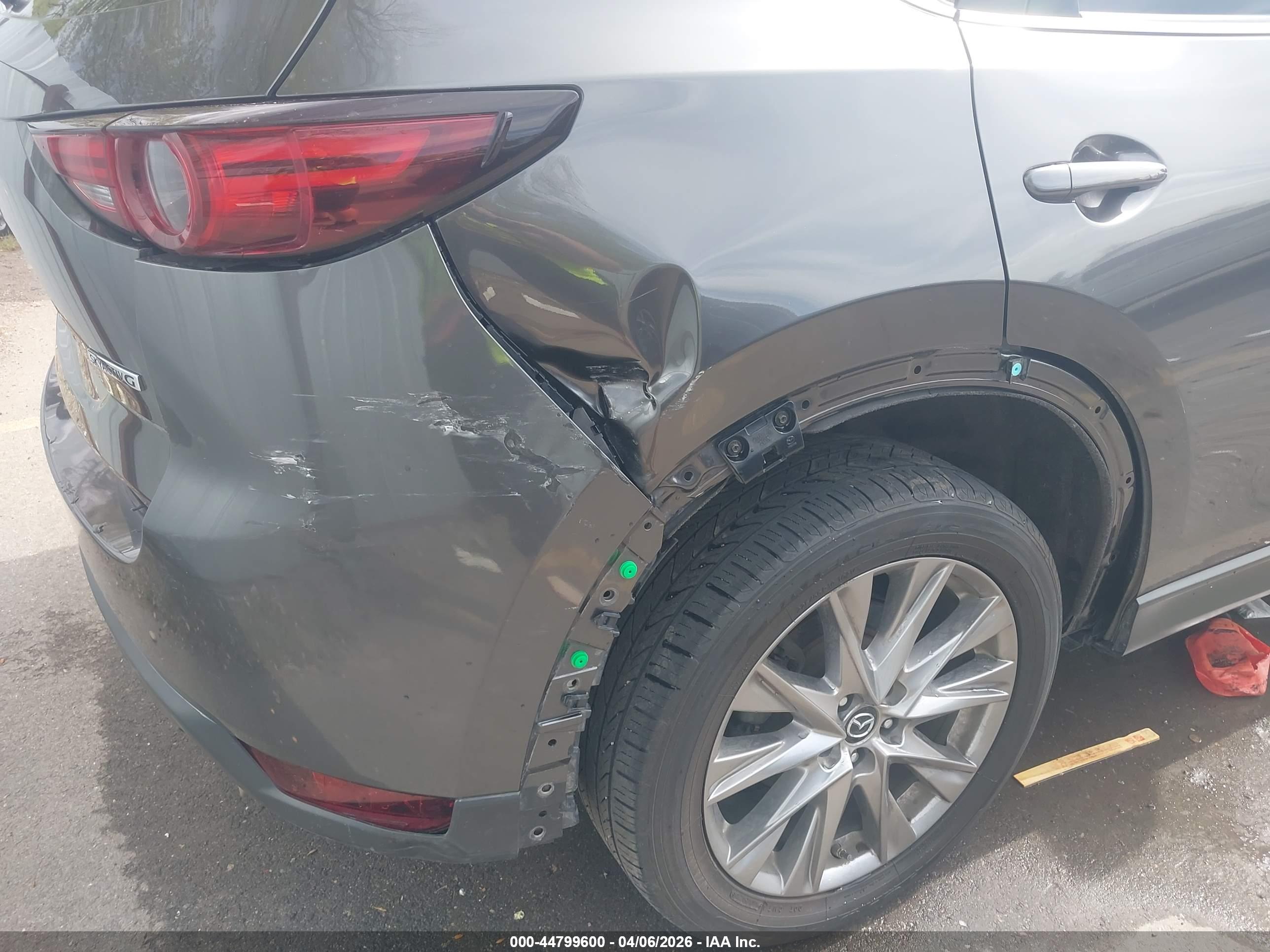 MAZDA CX-5 image 6
