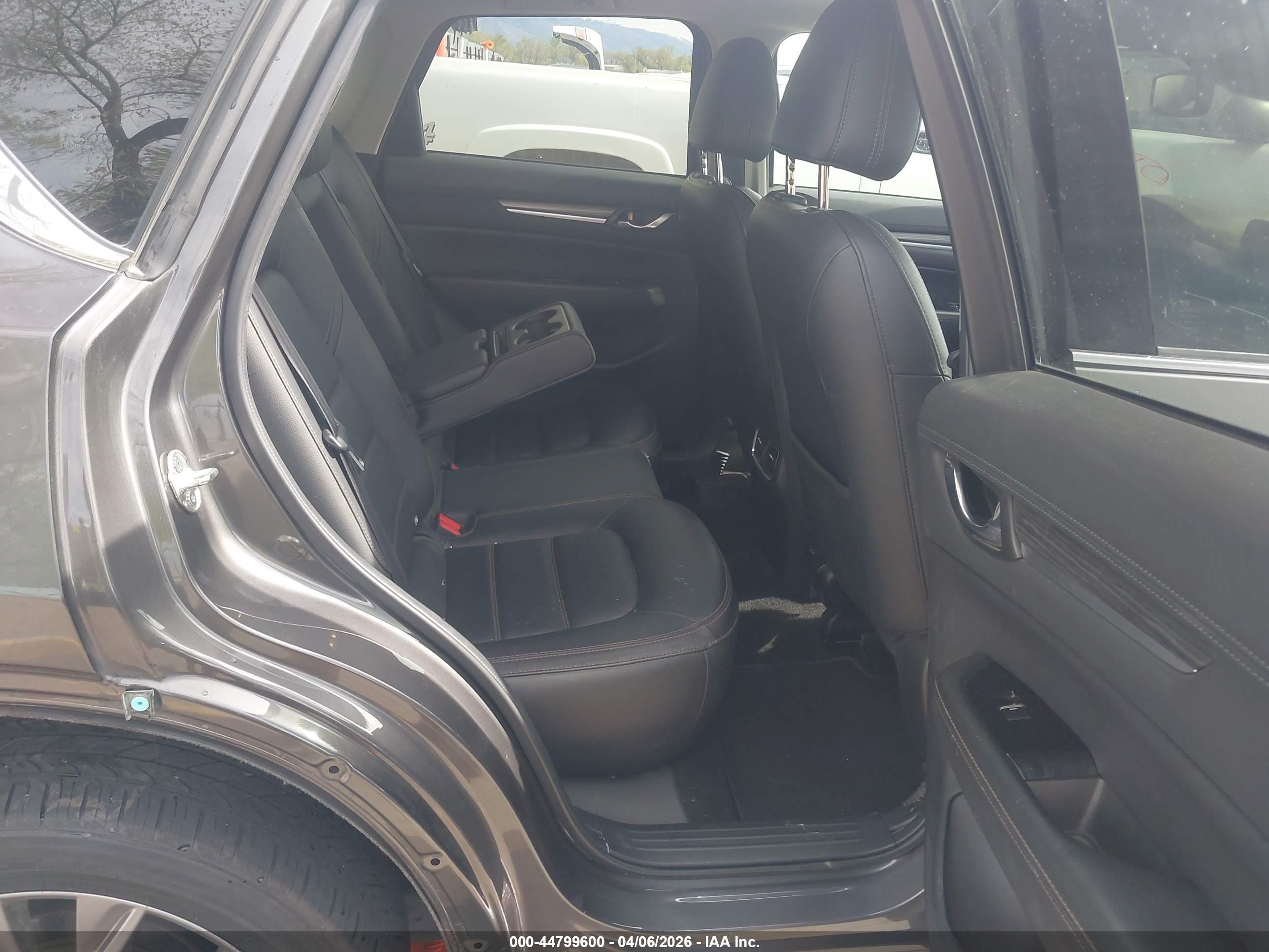 MAZDA CX-5 image 8