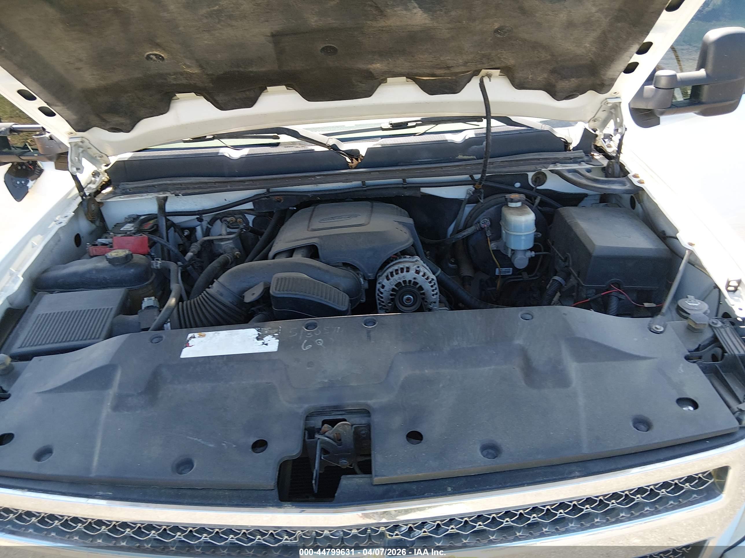 CHEVROLET SILVERADO image 10
