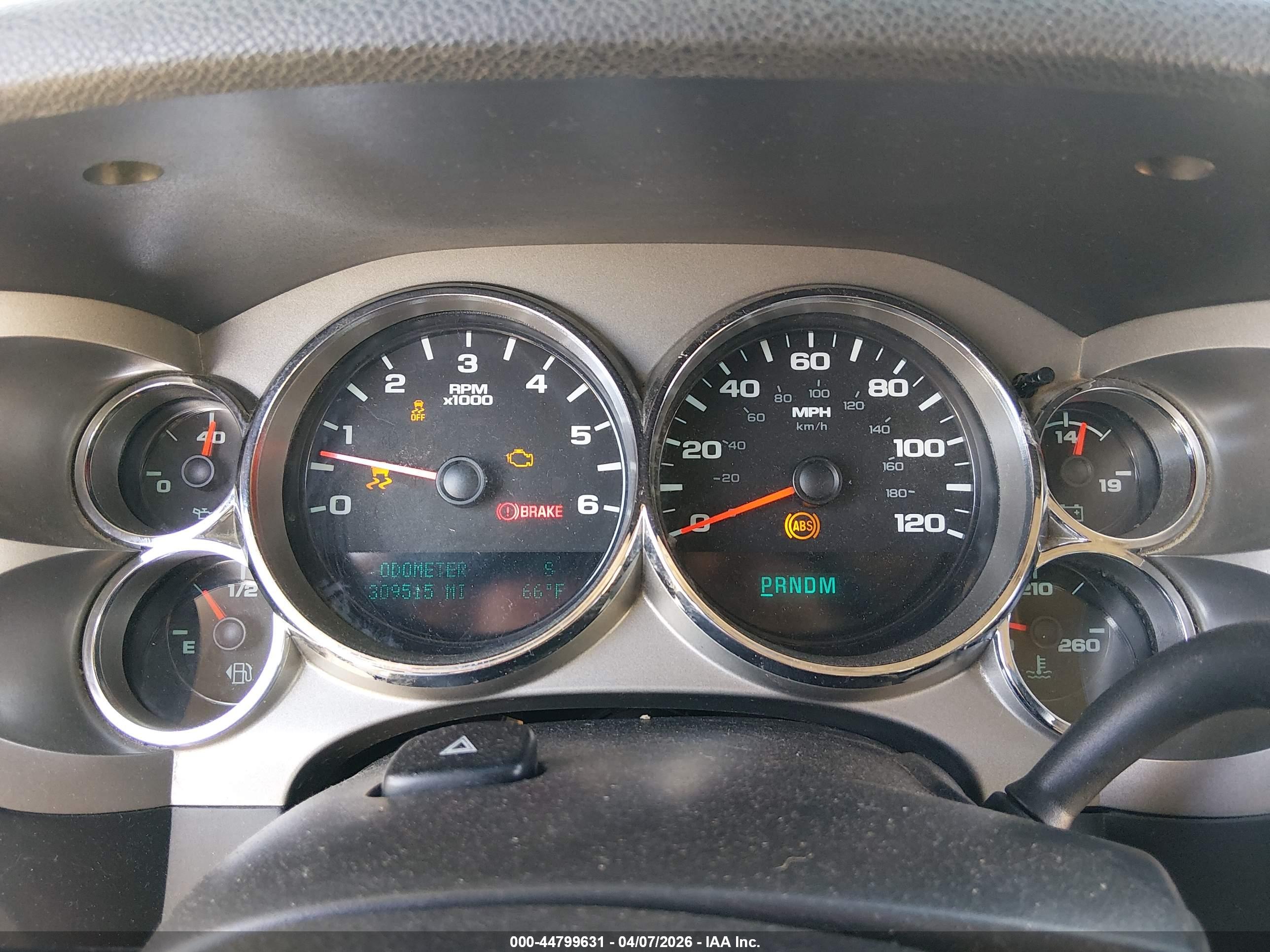 CHEVROLET SILVERADO image 7