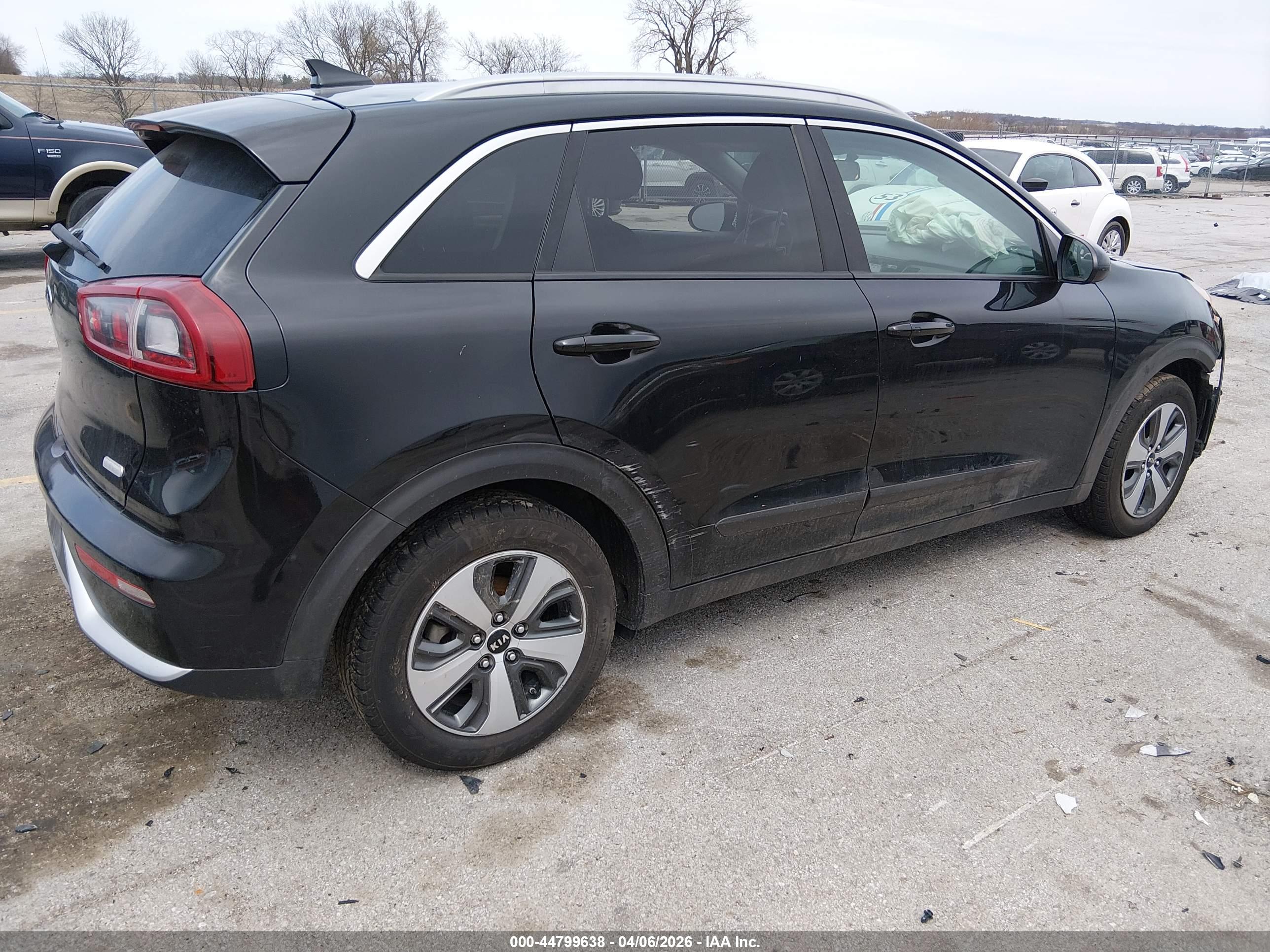 KIA NIRO image 4