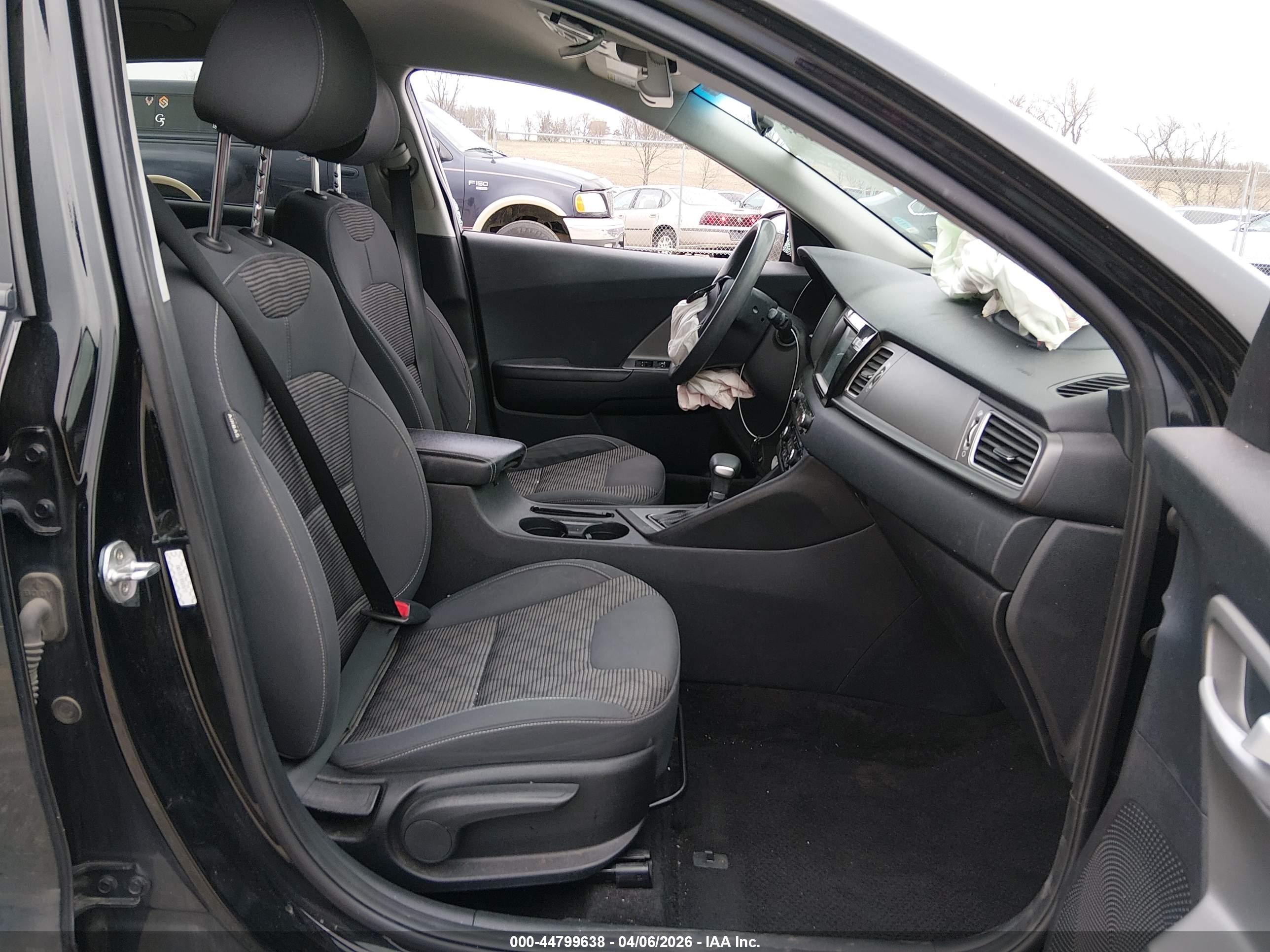 KIA NIRO image 5