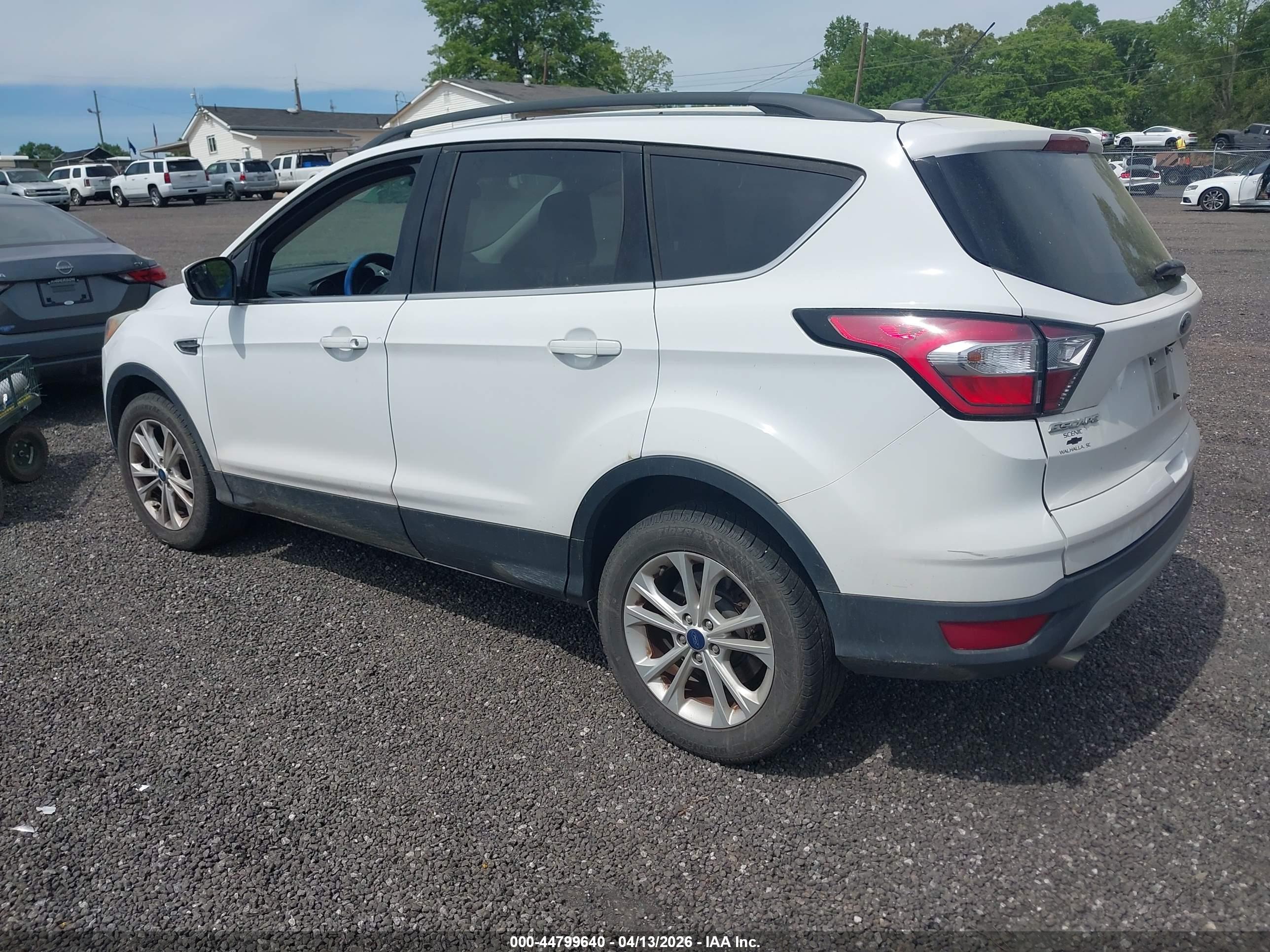 FORD ESCAPE image 3