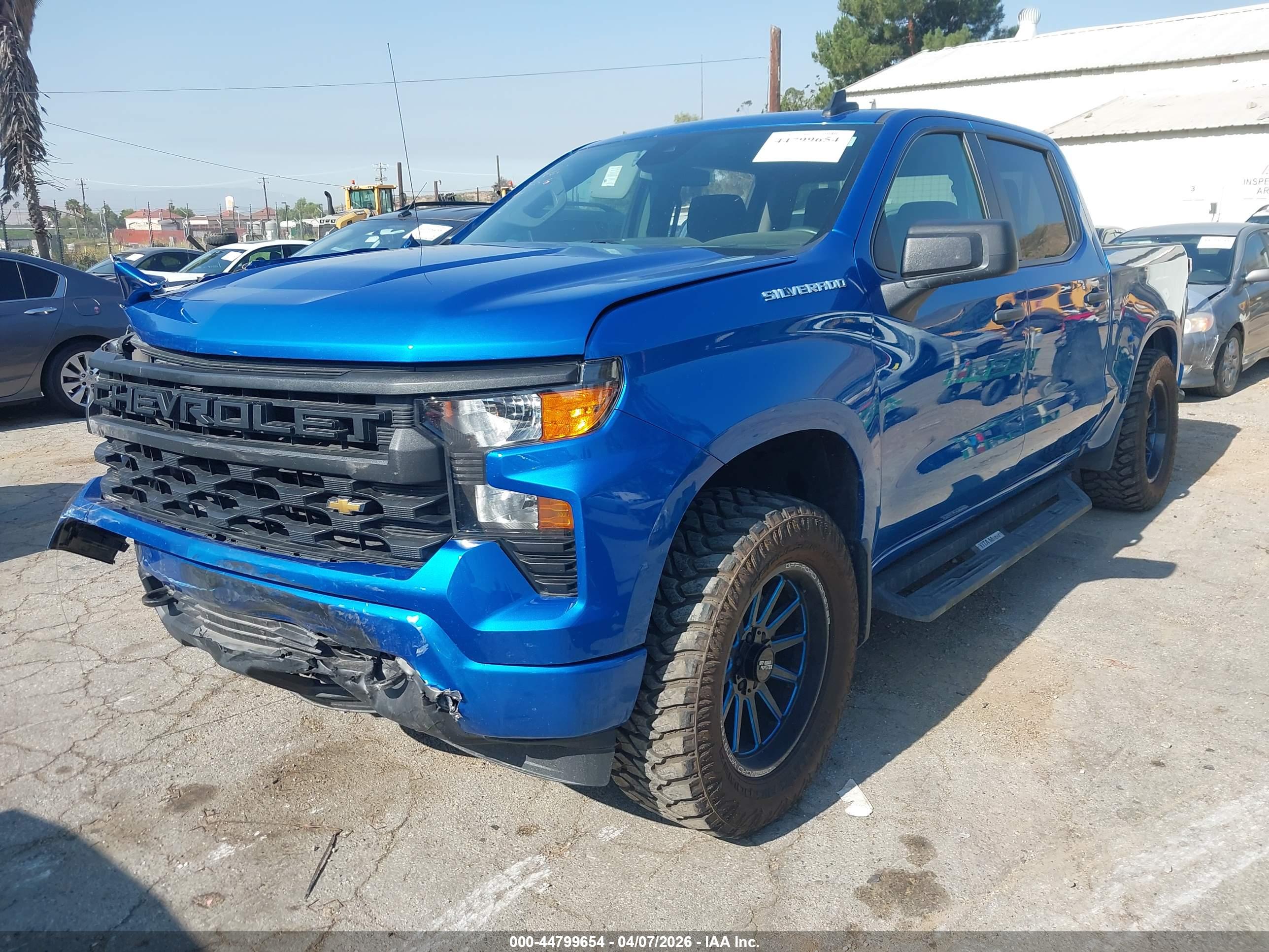 CHEVROLET SILVERADO image 2