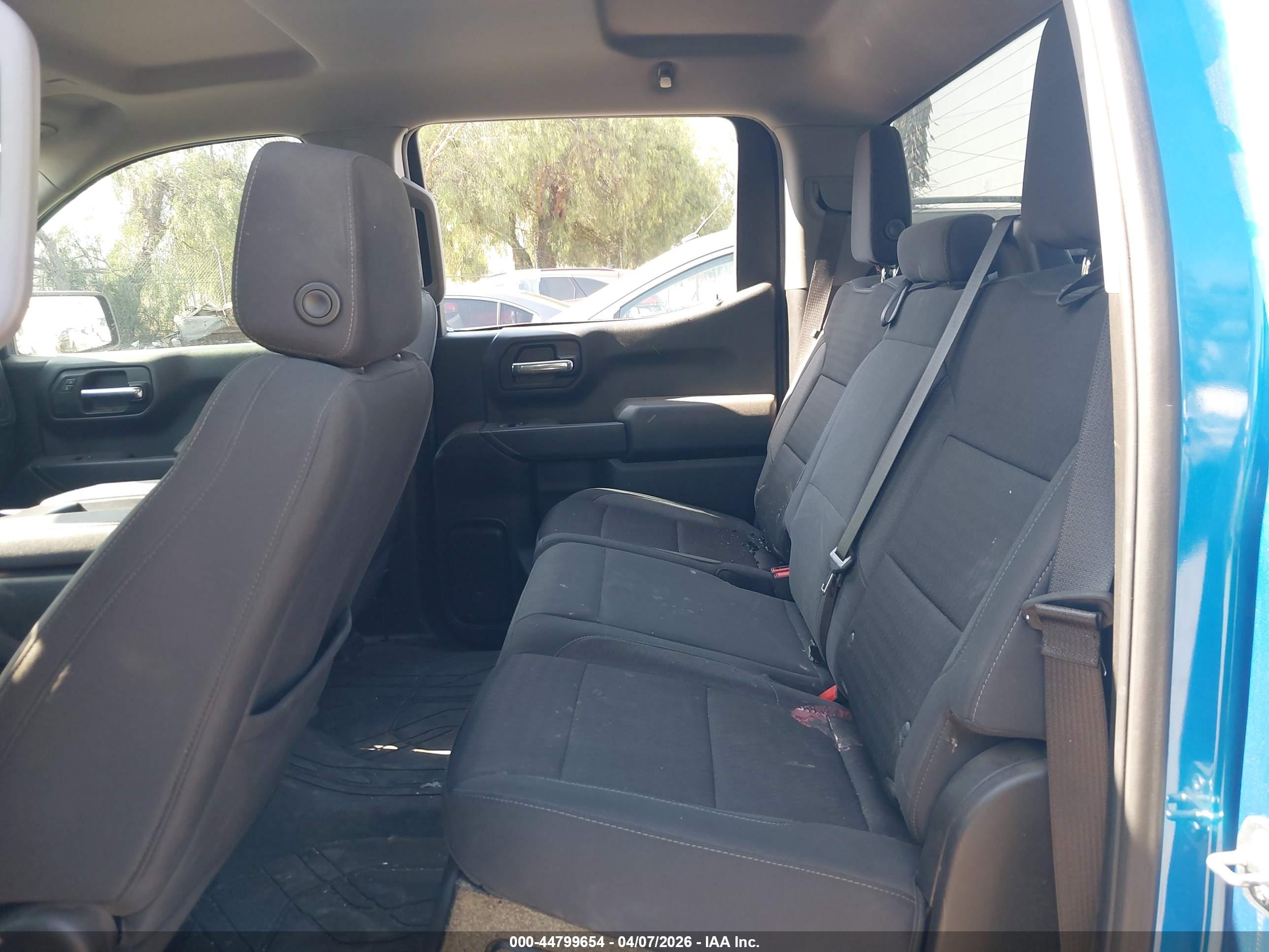 CHEVROLET SILVERADO image 8