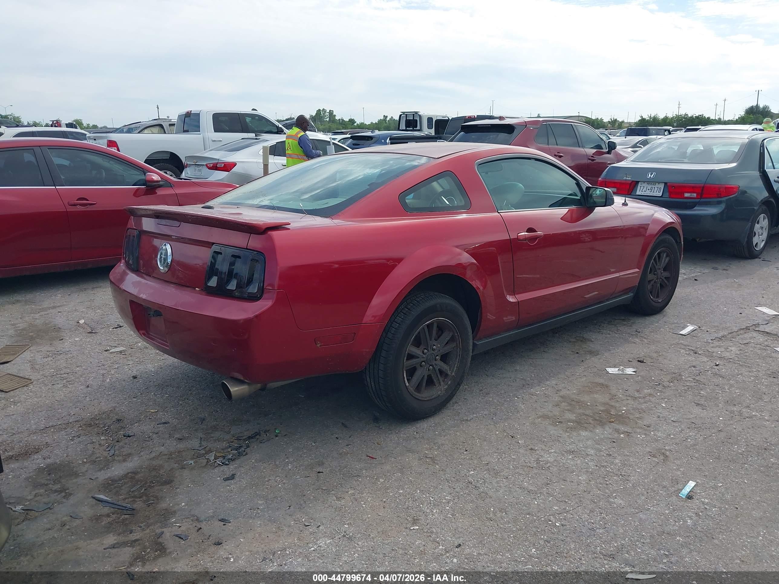 FORD MUSTANG image 4