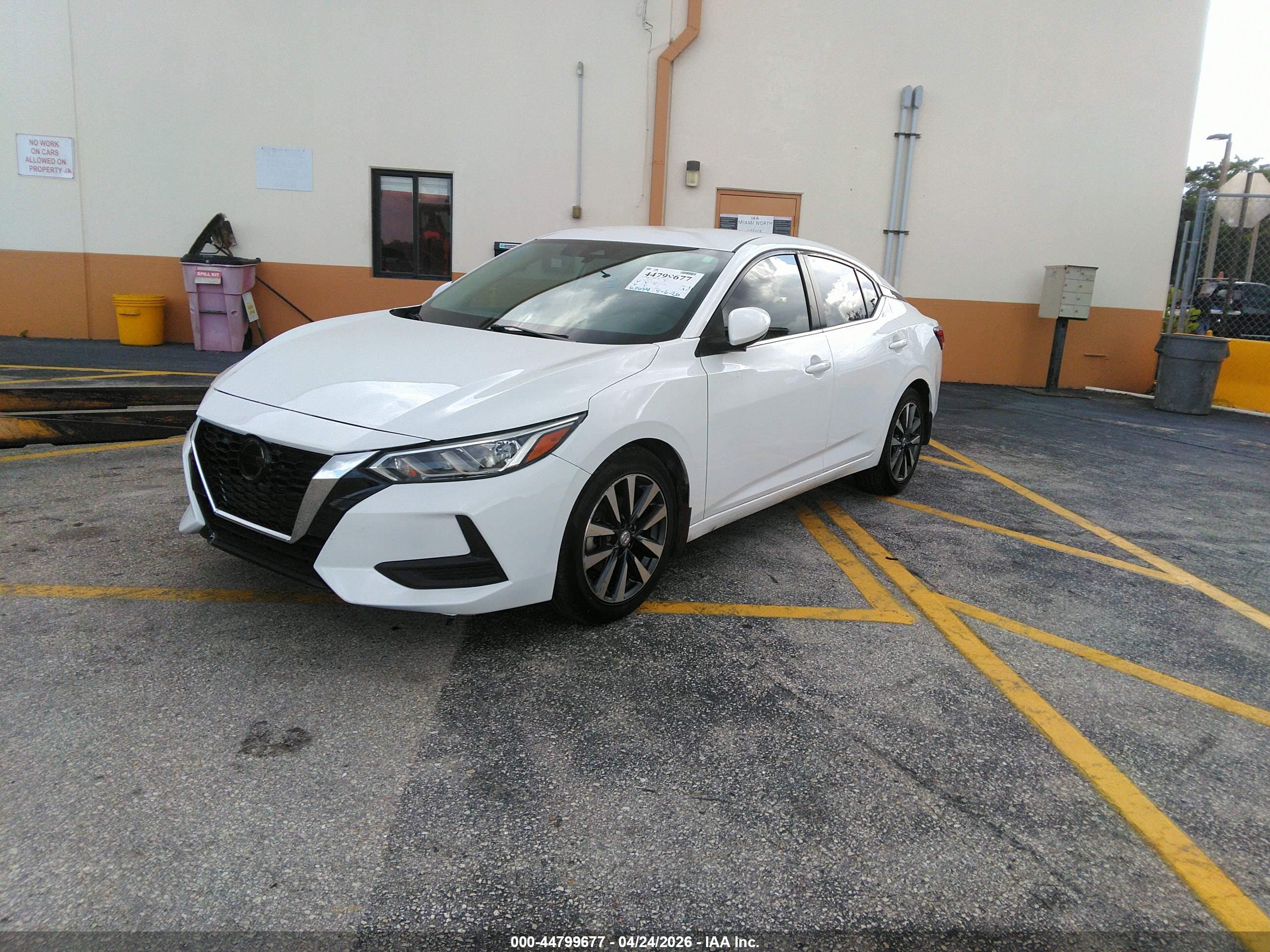 NISSAN SENTRA image 2