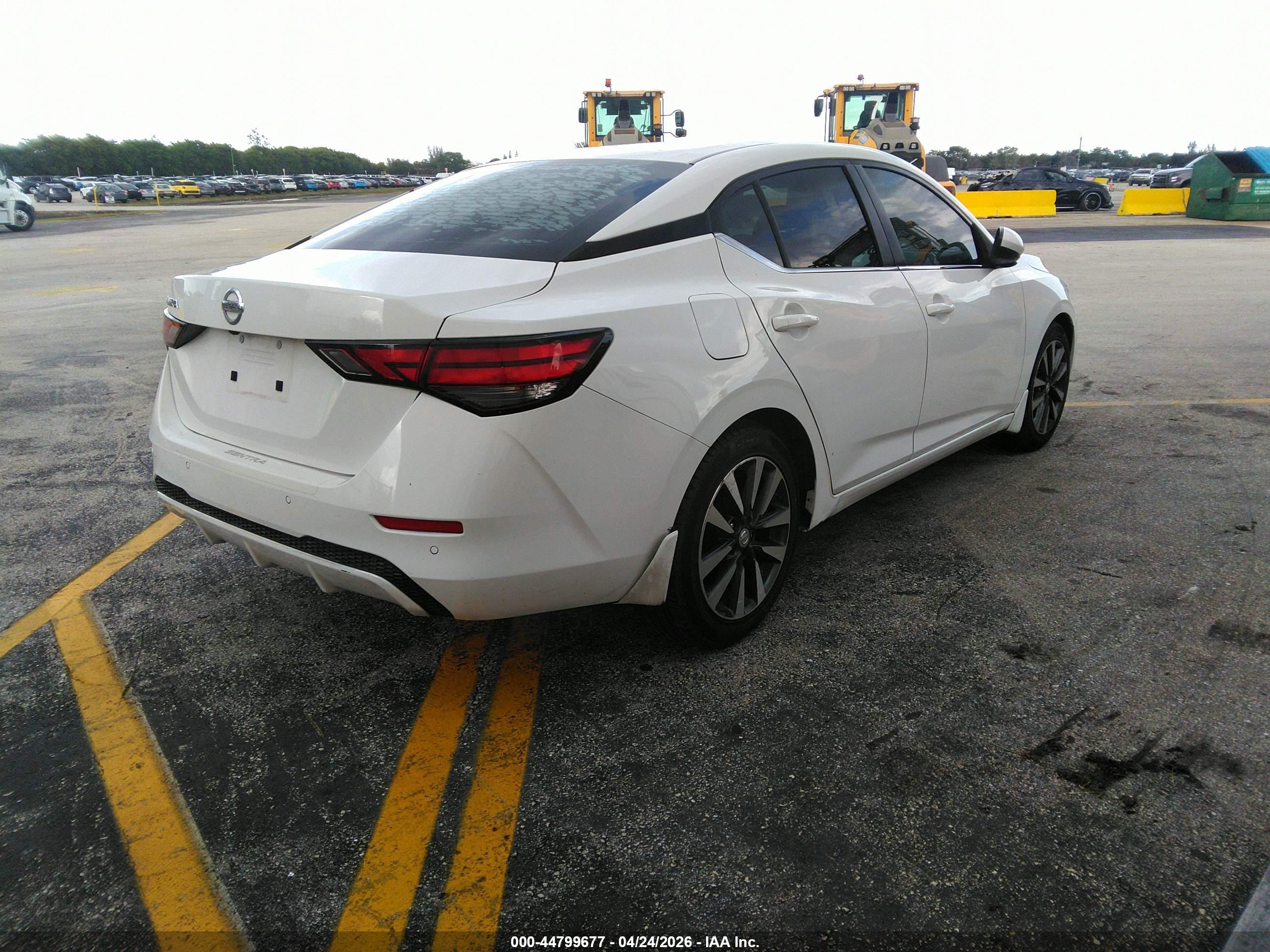 NISSAN SENTRA image 4