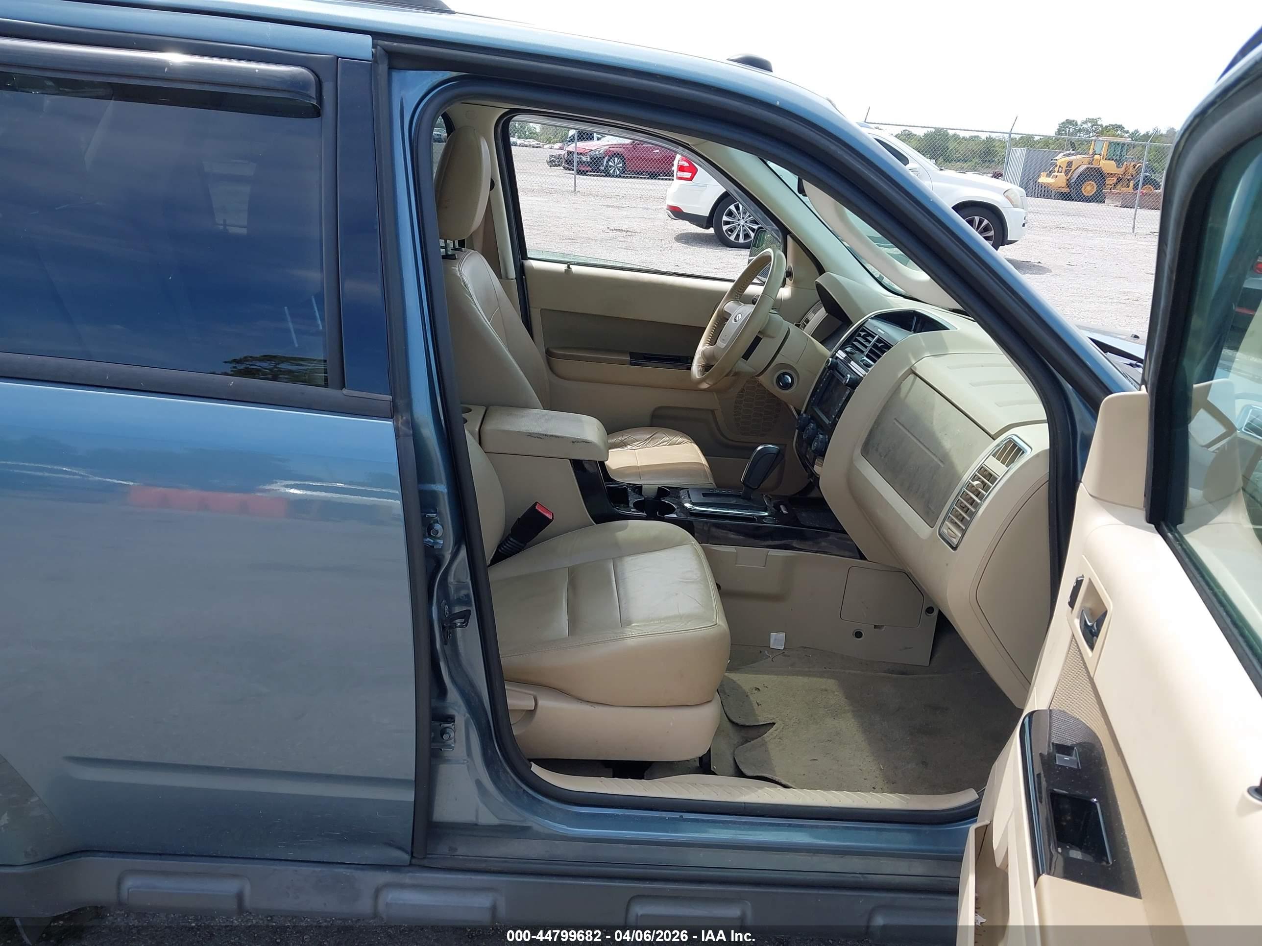 FORD ESCAPE image 5