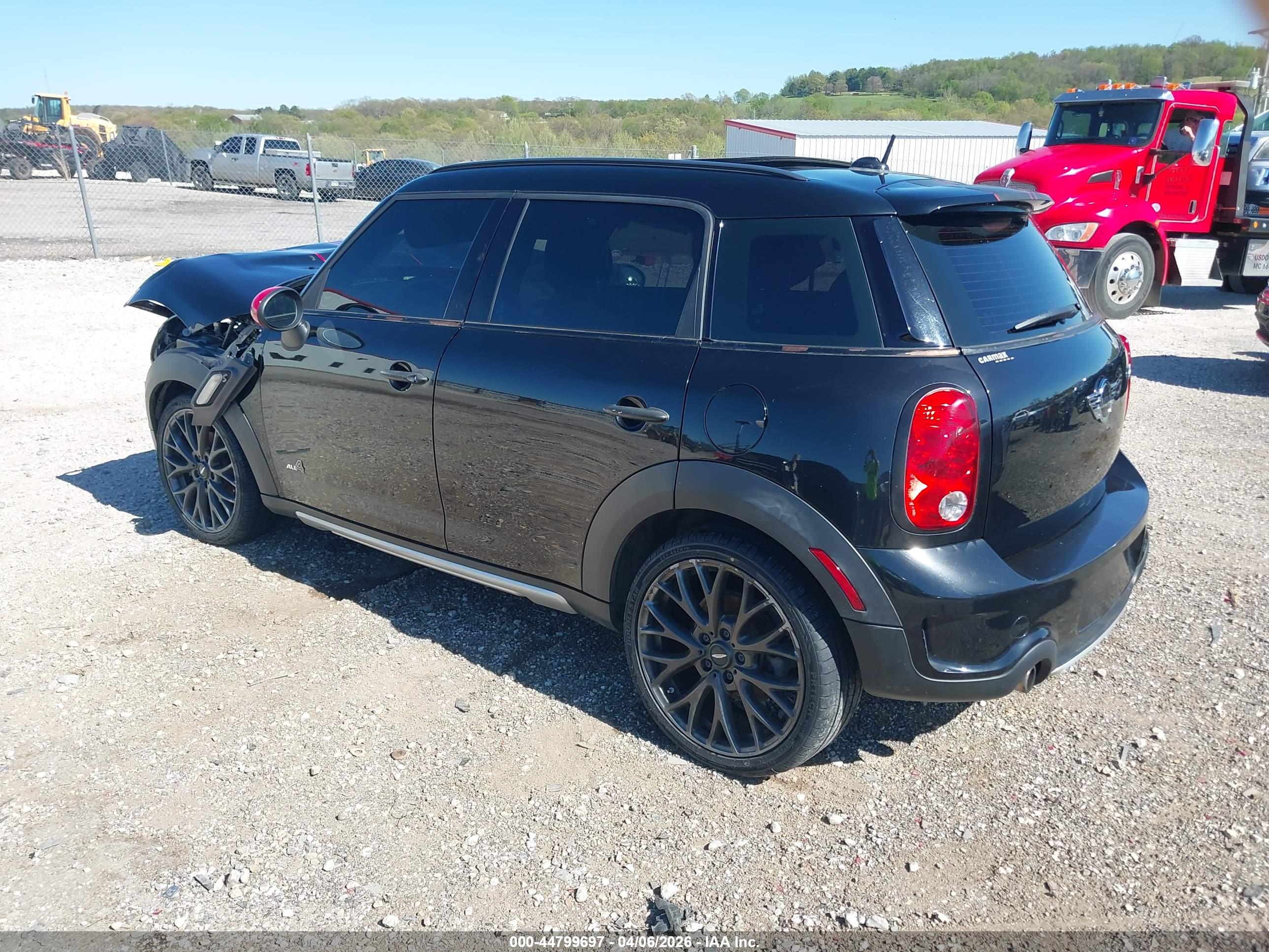 MINI COUNTRYMAN image 3