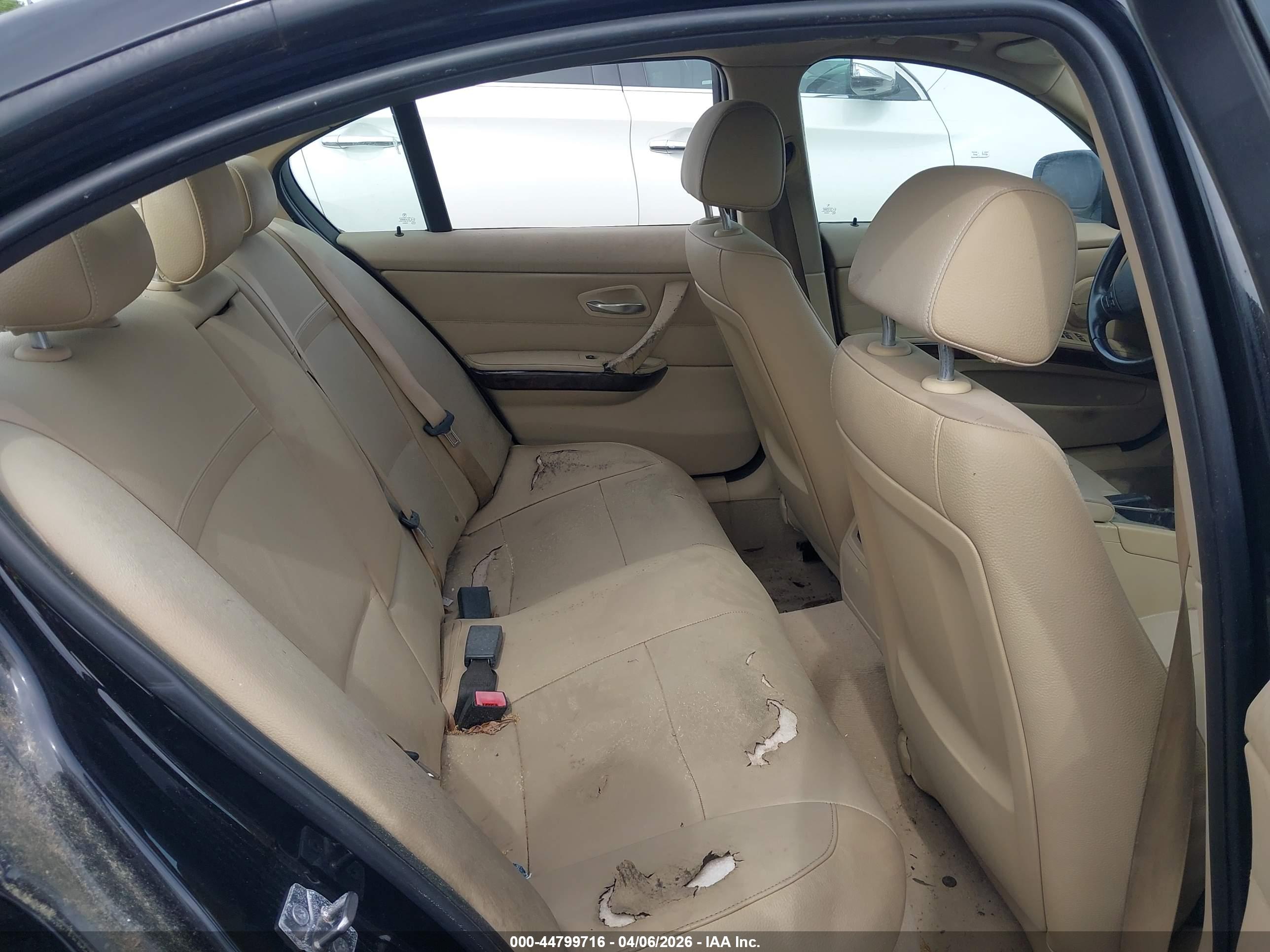 BMW 328I image 8