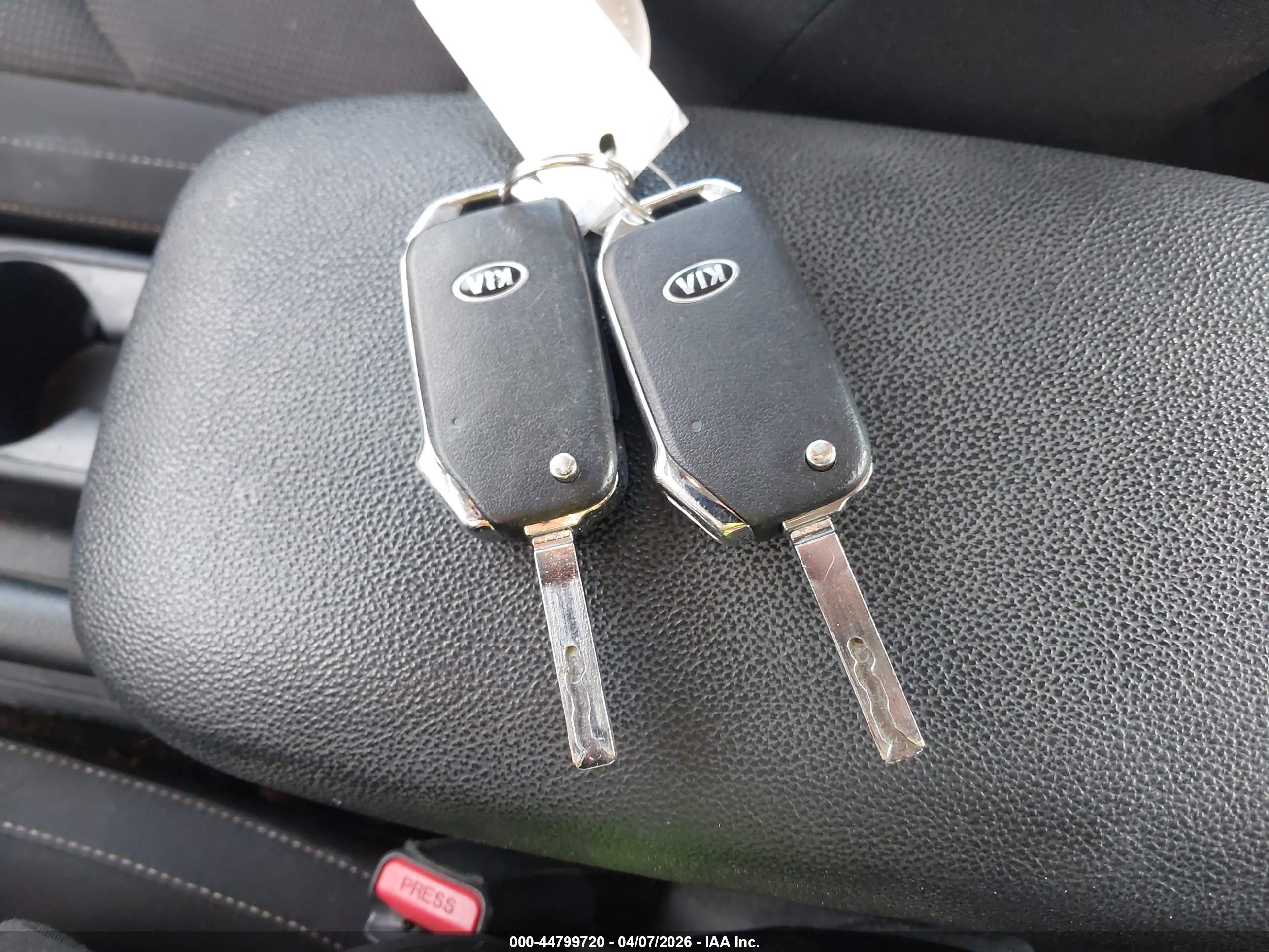 KIA FORTE image 11