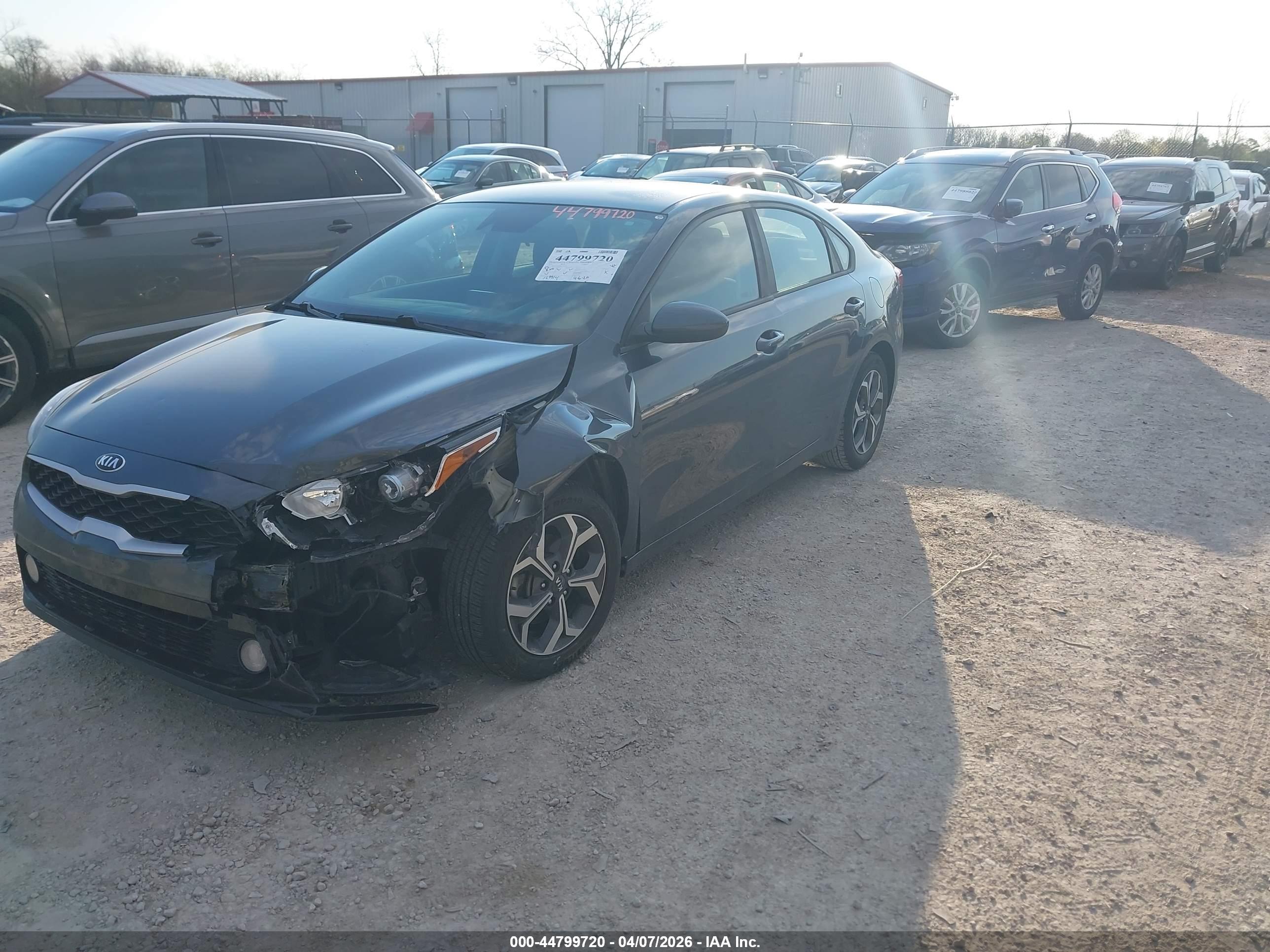 KIA FORTE image 2