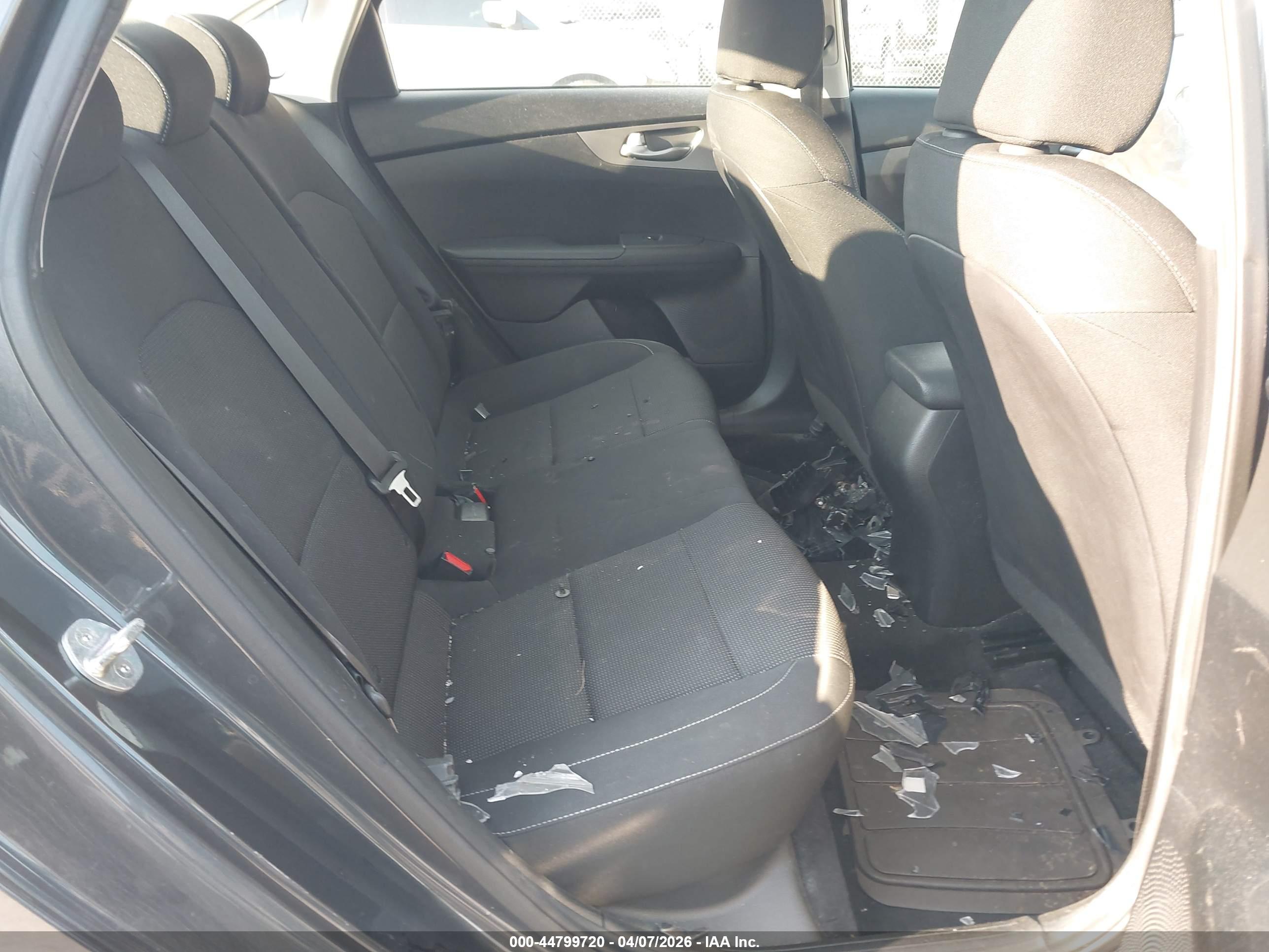 KIA FORTE image 8