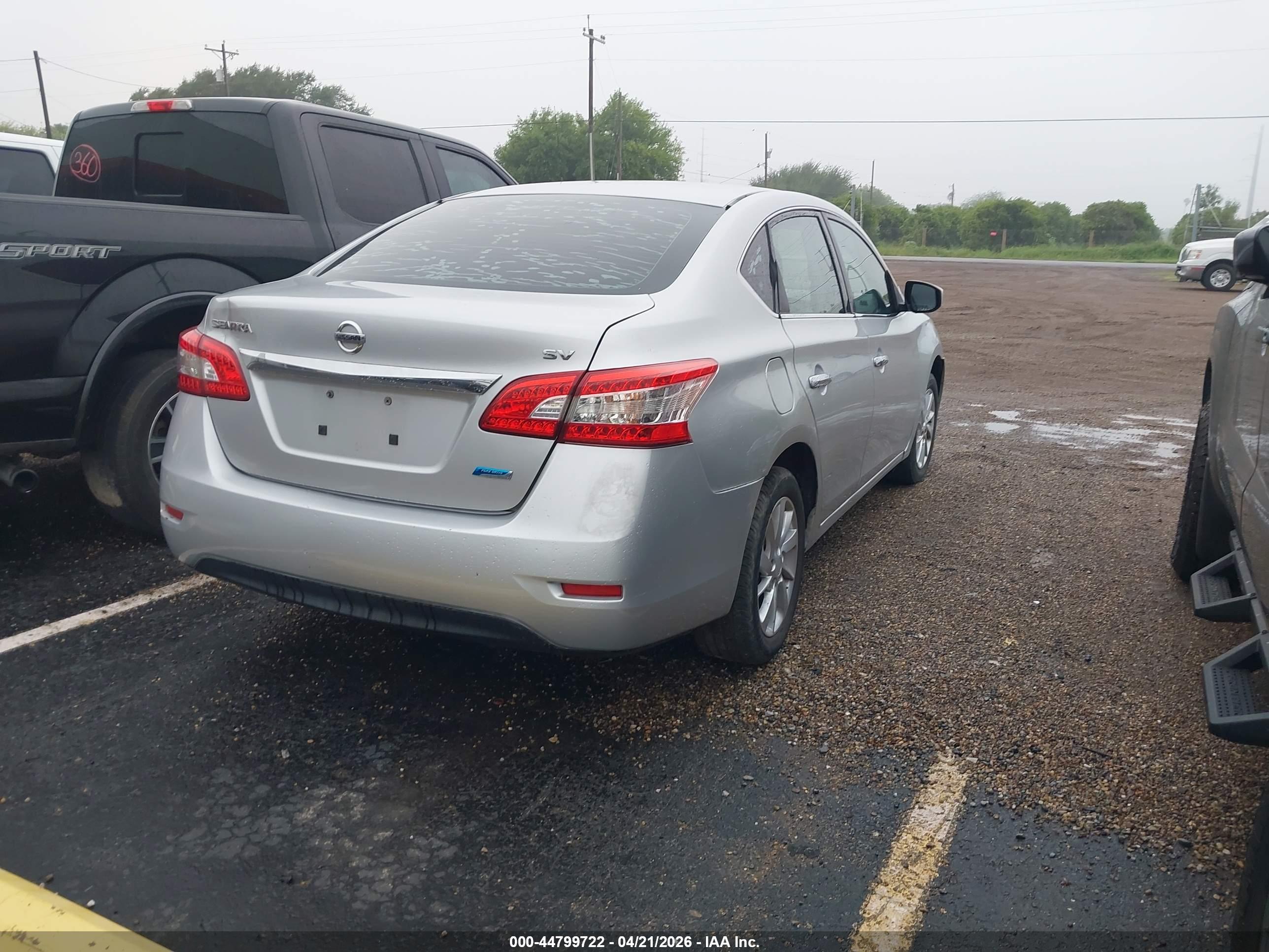 NISSAN SENTRA image 4